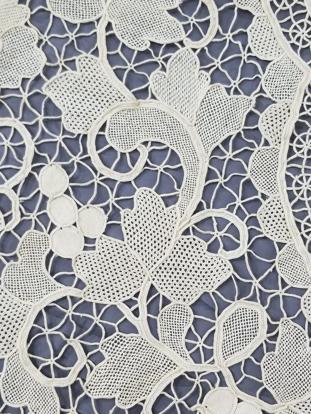 Vintage Italian Point De Venise Needle Lace Tablecloth 256x225cm