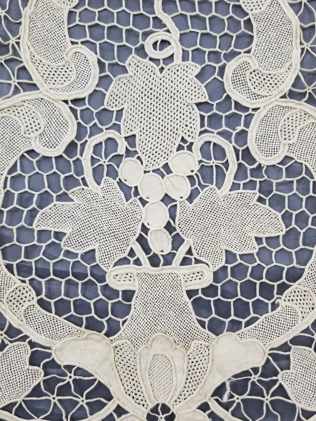Vintage Italian Point De Venise Needle Lace Tablecloth 256x225cm