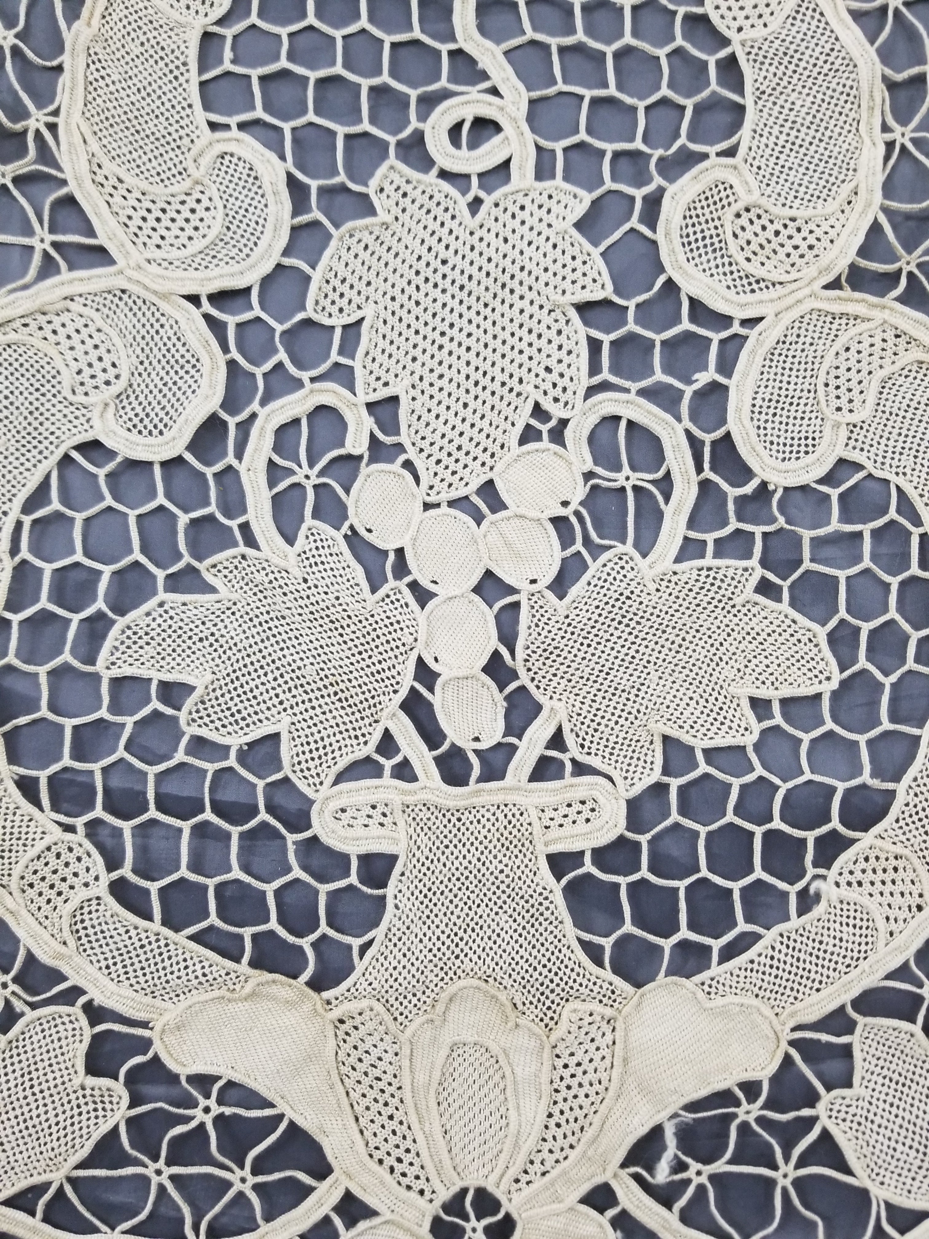 Vintage Italian Point De Venise Needle Lace Tablecloth 256x225cm