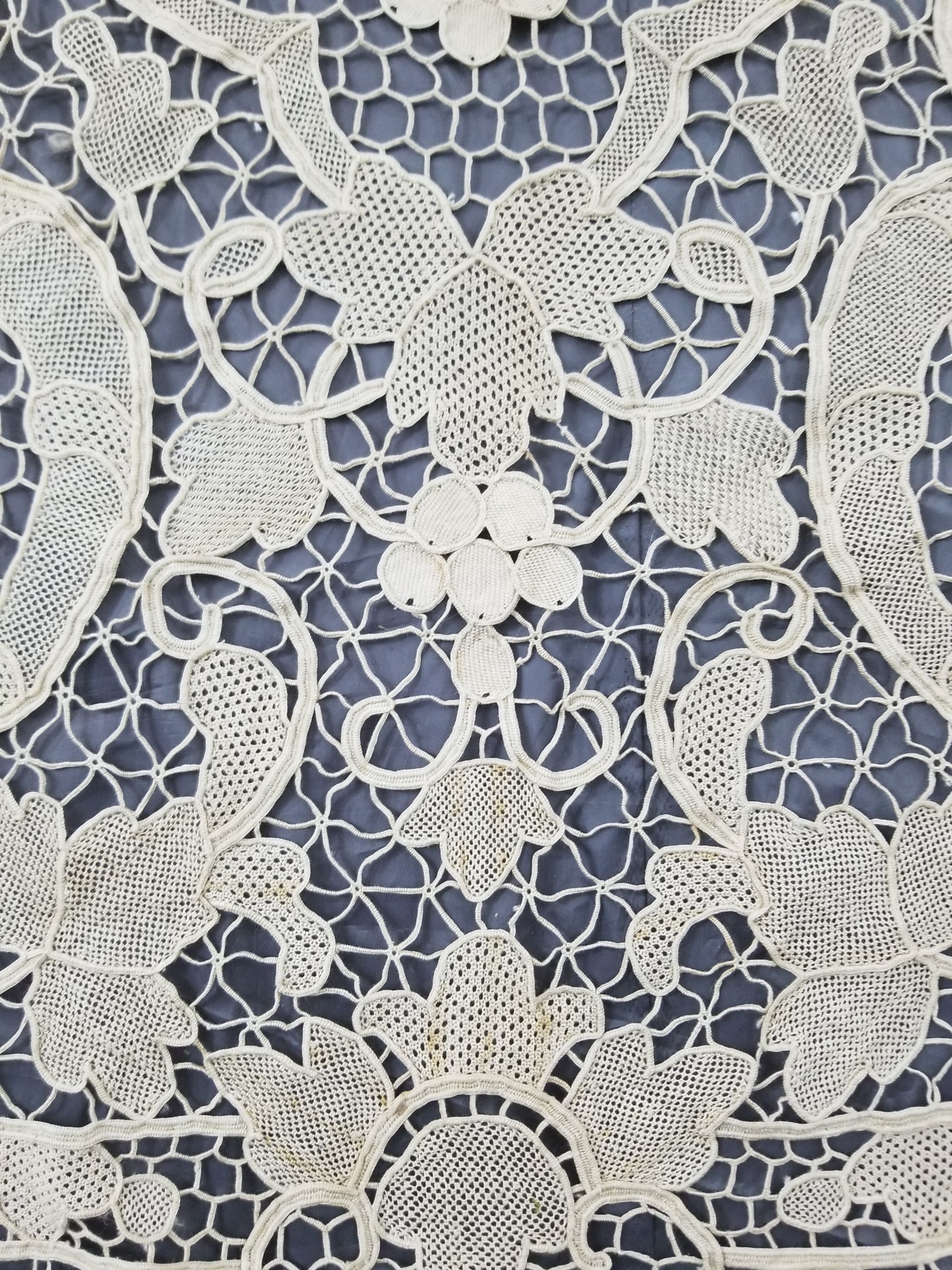Vintage Italian Point De Venise Needle Lace Tablecloth 256x225cm