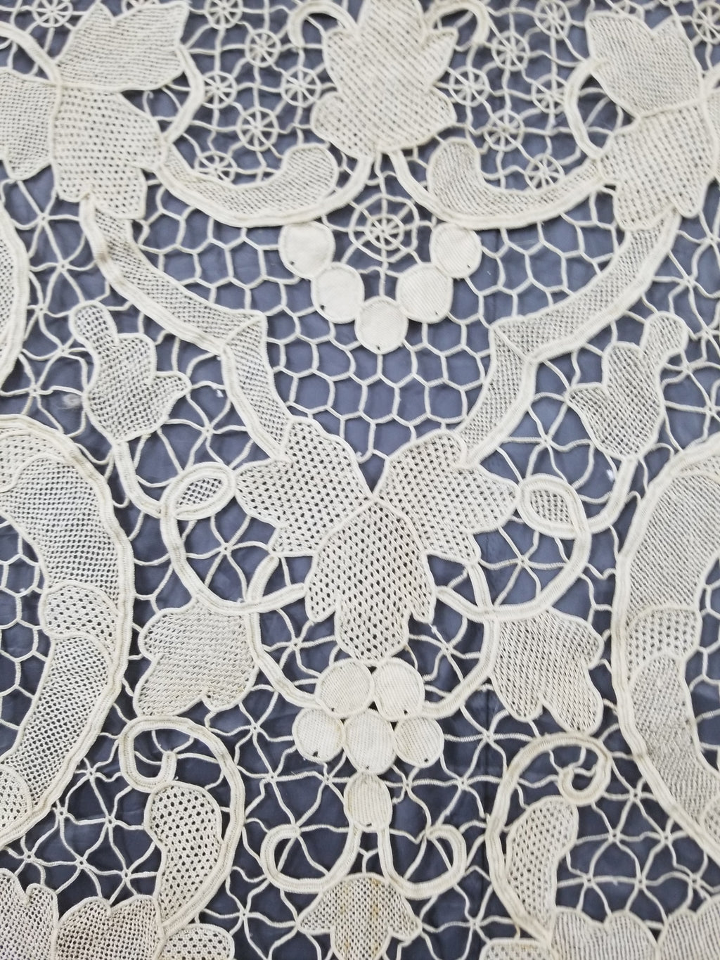 Vintage Italian Point De Venise Needle Lace Tablecloth 256x225cm