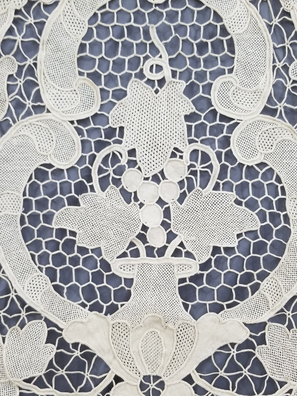 Vintage Italian Point De Venise Needle Lace Tablecloth 256x225cm