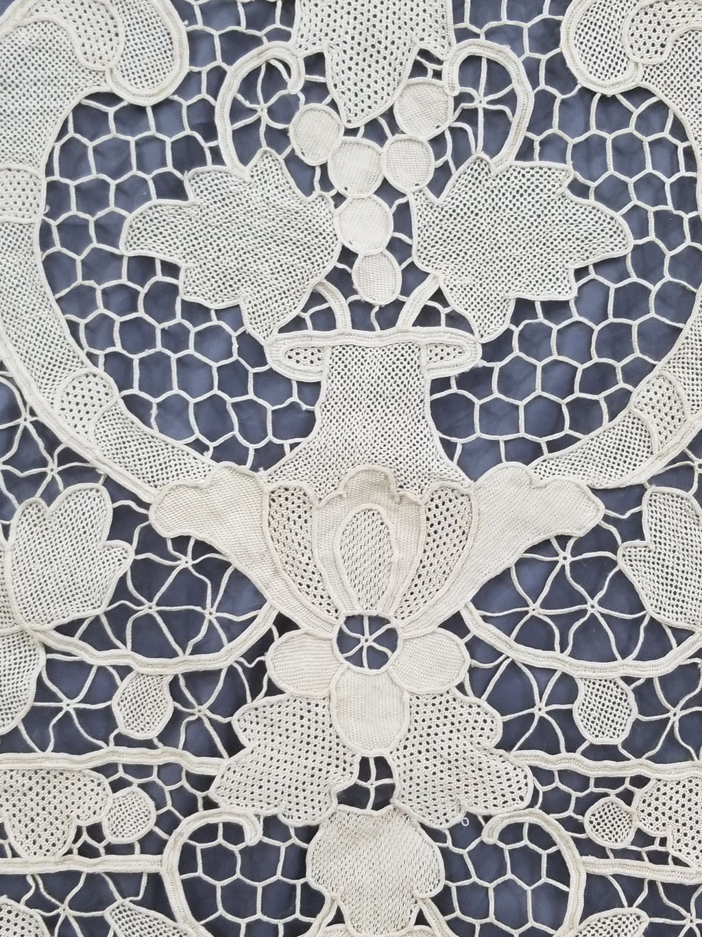 Vintage Italian Point De Venise Needle Lace Tablecloth 256x225cm