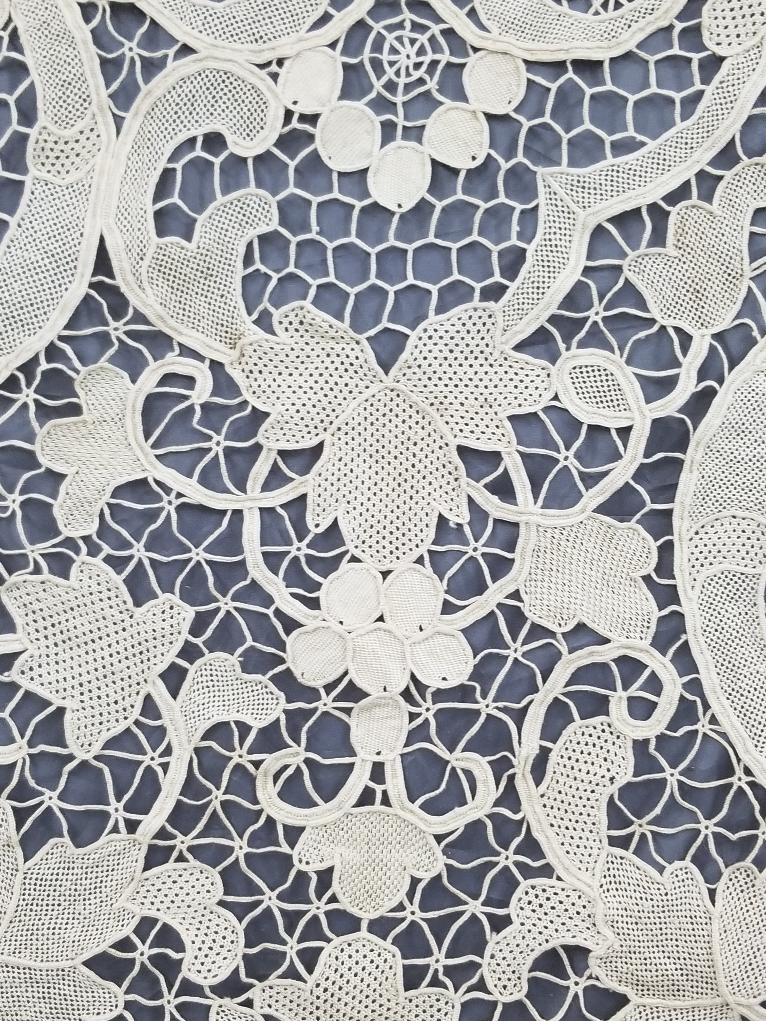 Vintage Italian Point De Venise Needle Lace Tablecloth 256x225cm