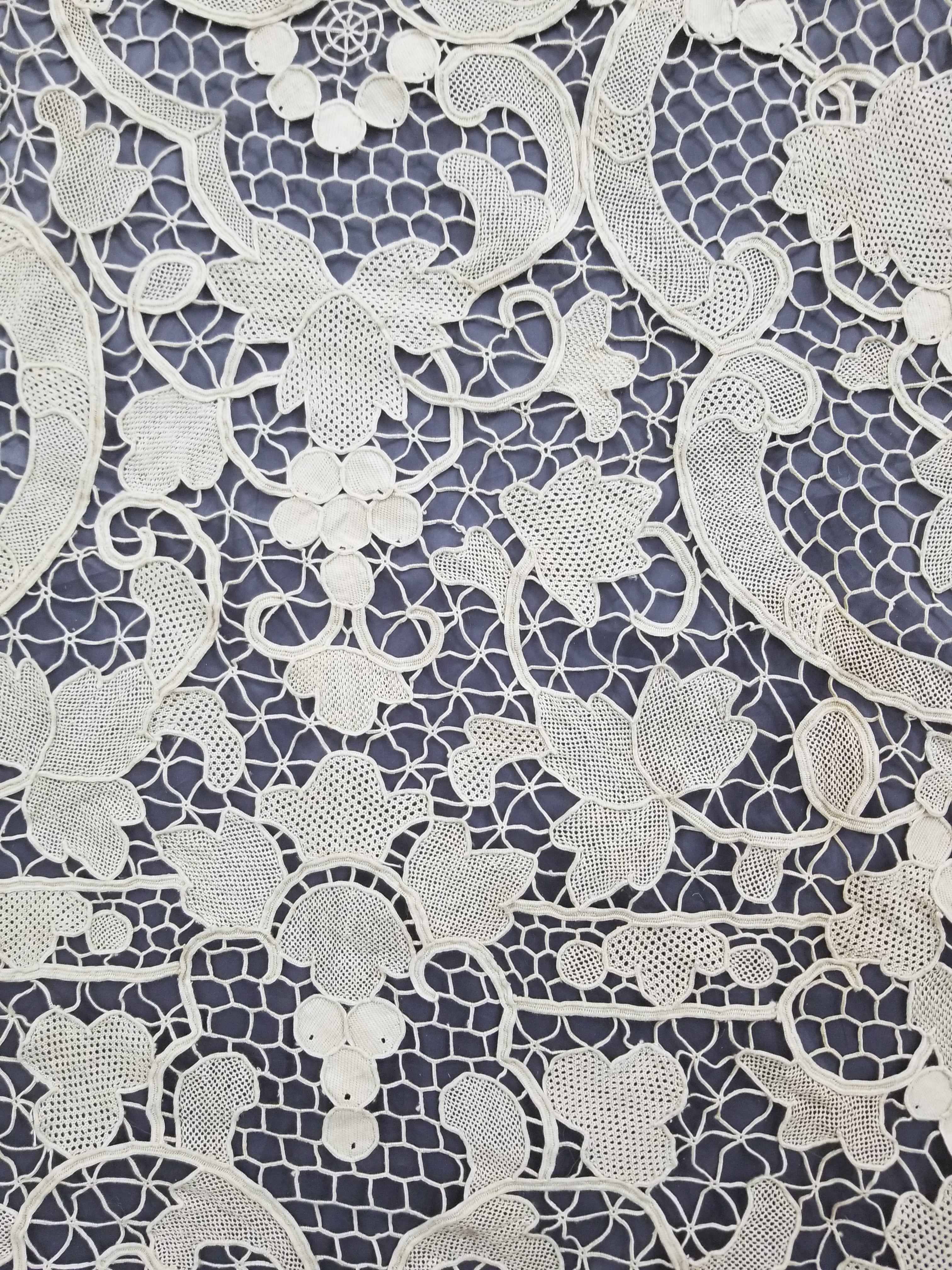 Vintage Italian Point De Venise Needle Lace Tablecloth 256x225cm