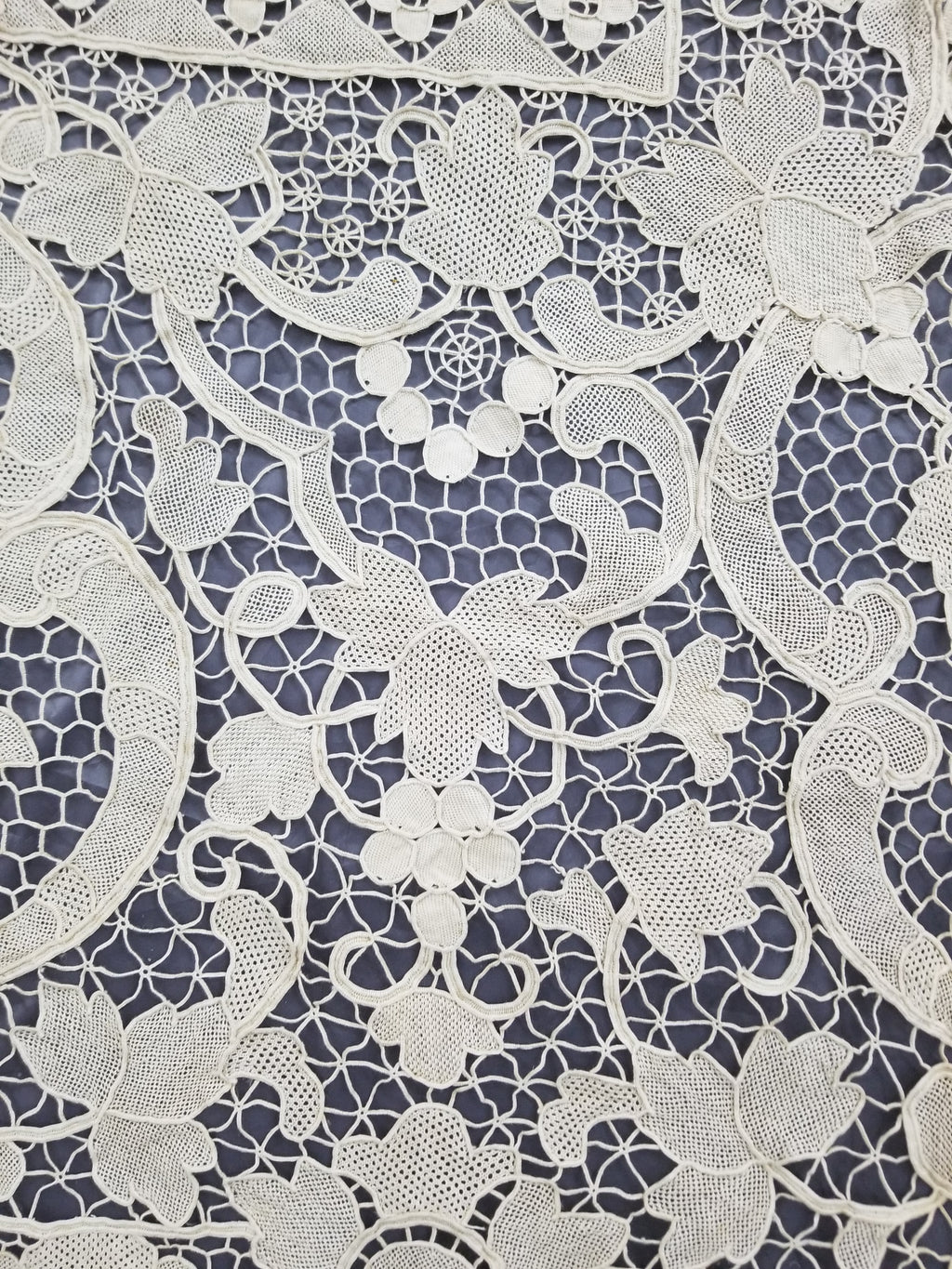 Vintage Italian Point De Venise Needle Lace Tablecloth 256x225cm