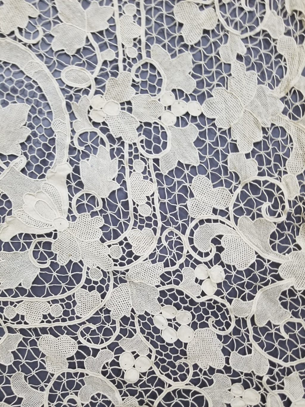 Vintage Italian Point De Venise Needle Lace Tablecloth 256x225cm