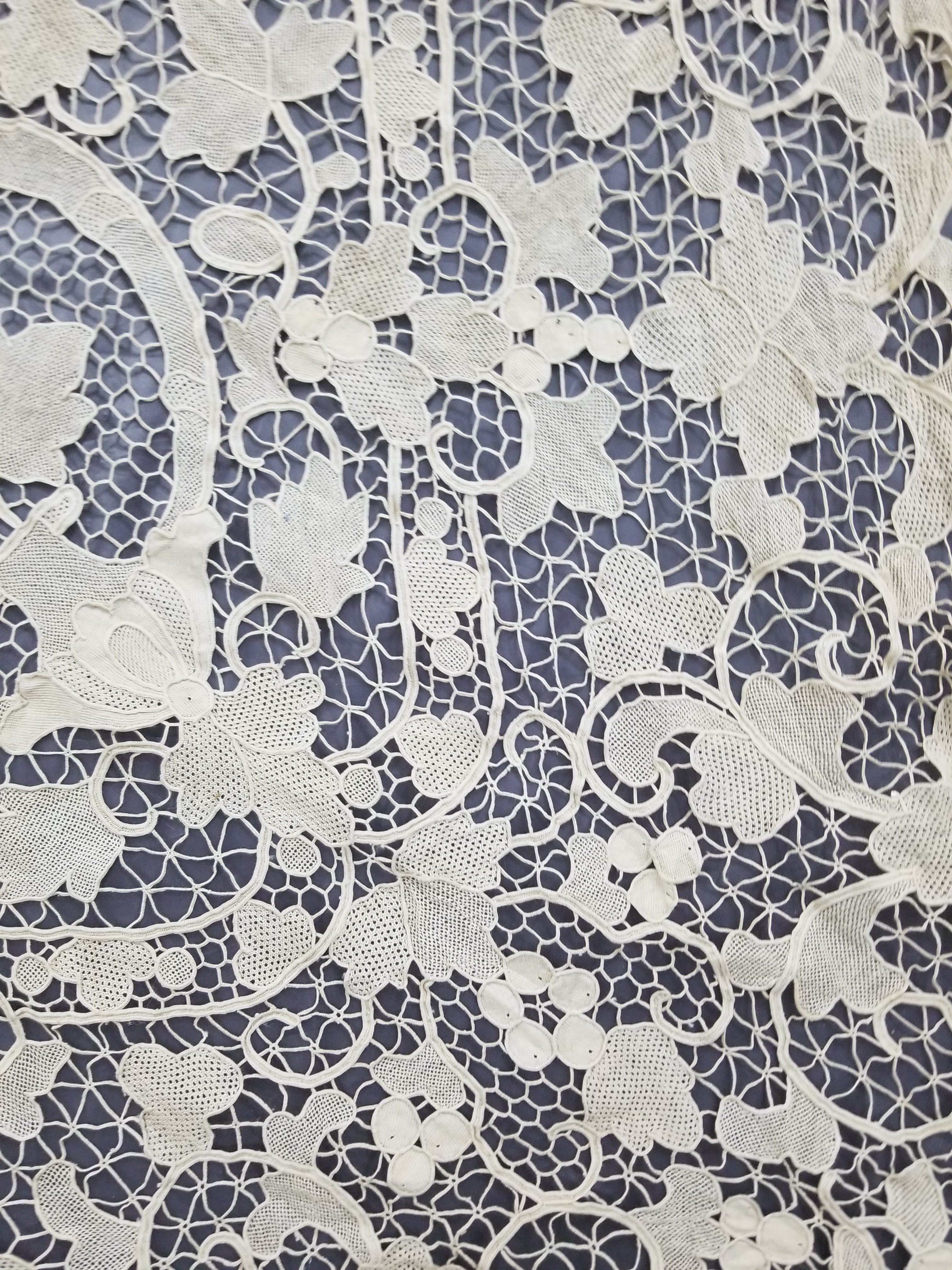 Vintage Italian Point De Venise Needle Lace Tablecloth 256x225cm