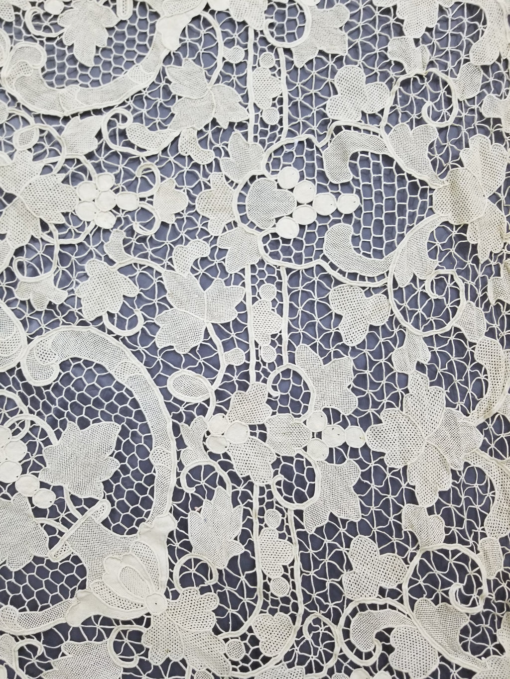 Vintage Italian Point De Venise Needle Lace Tablecloth 256x225cm