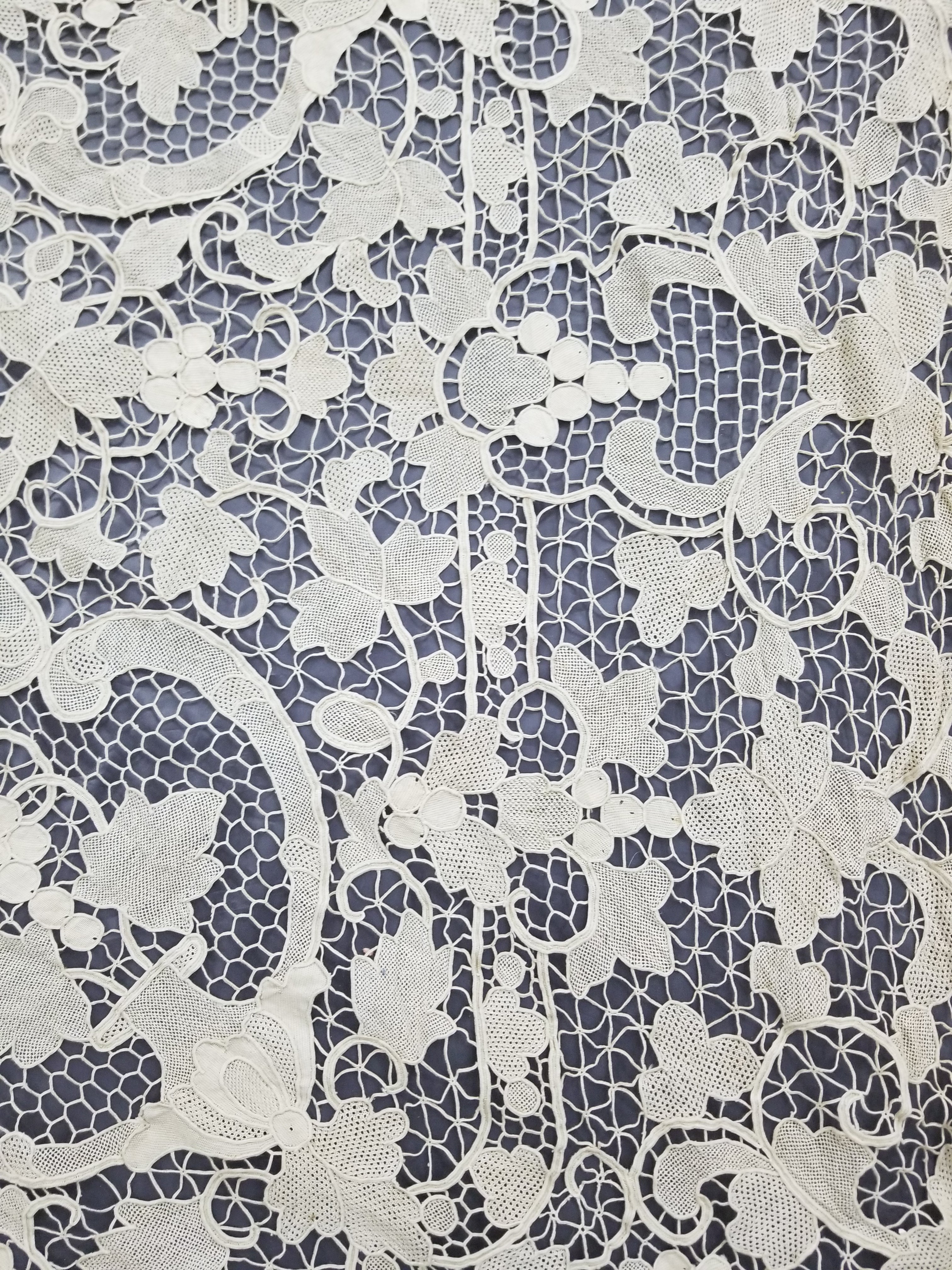 Vintage Italian Point De Venise Needle Lace Tablecloth 256x225cm