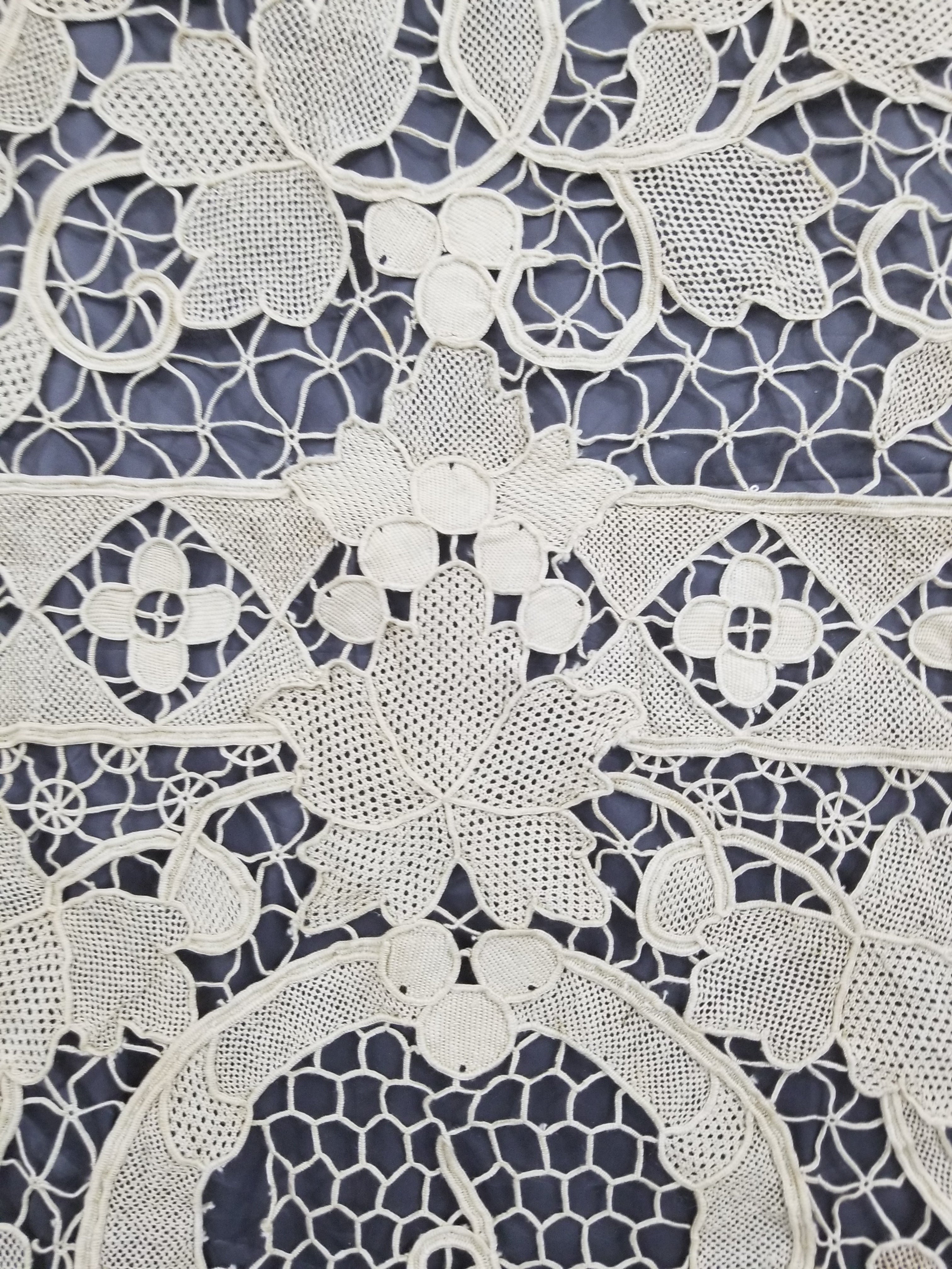 Vintage Italian Point De Venise Needle Lace Tablecloth 256x225cm