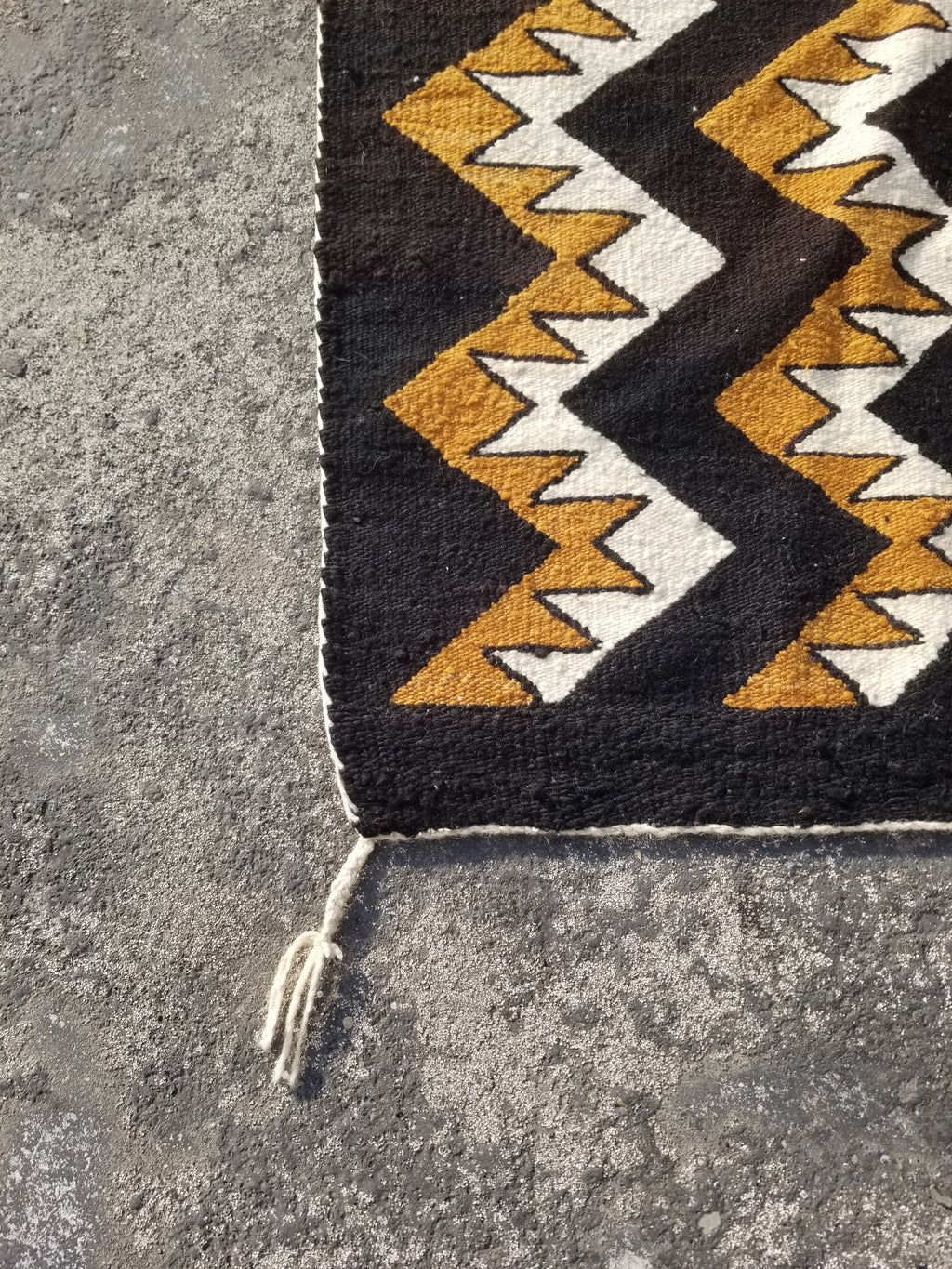 Vintage Handmade Native American Navajo Style Geometric Wool Kilim 132x115cm