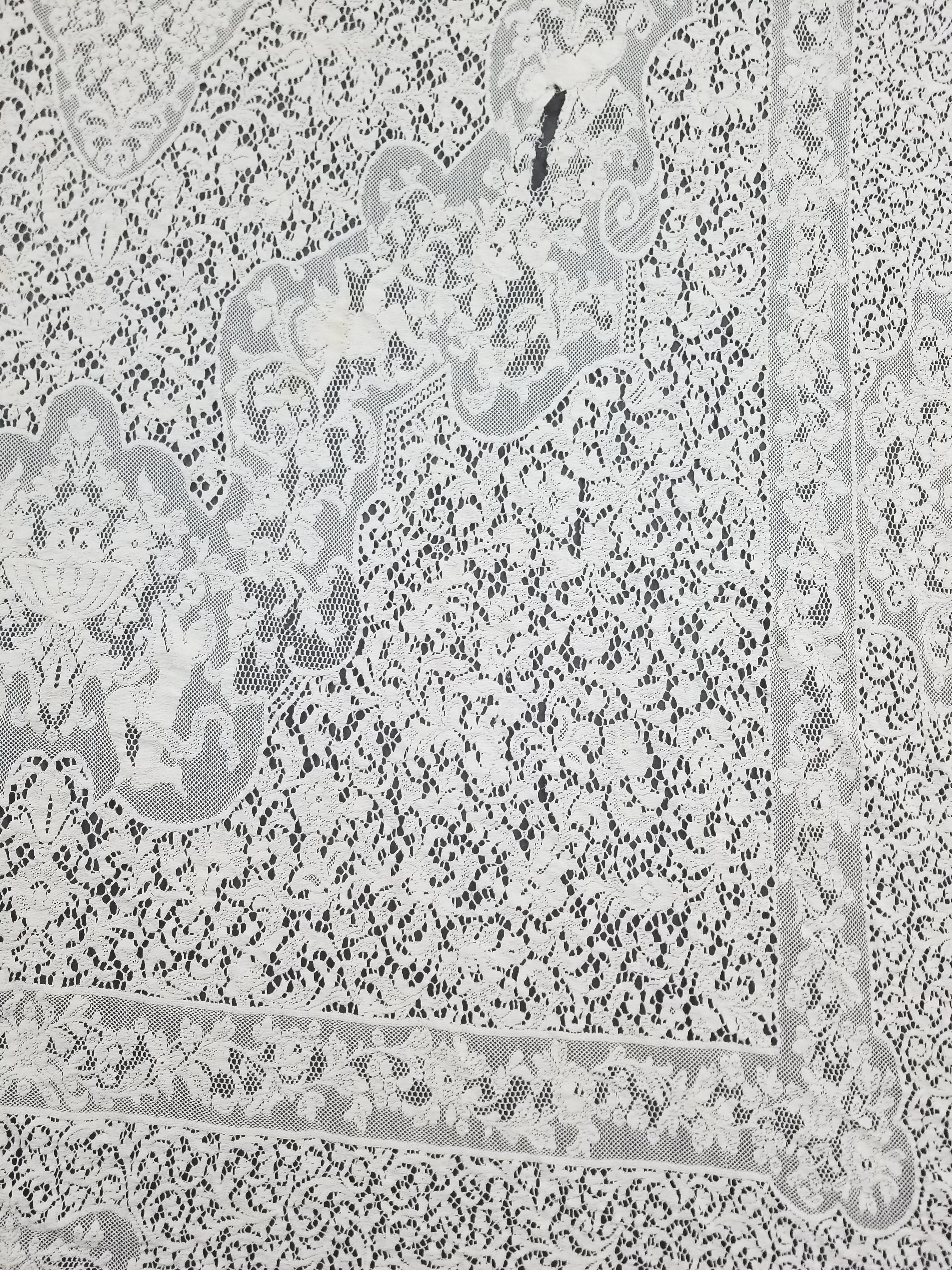 Vintage European Floral & Cherub Brussels Lace Tablecloth 250x50cm