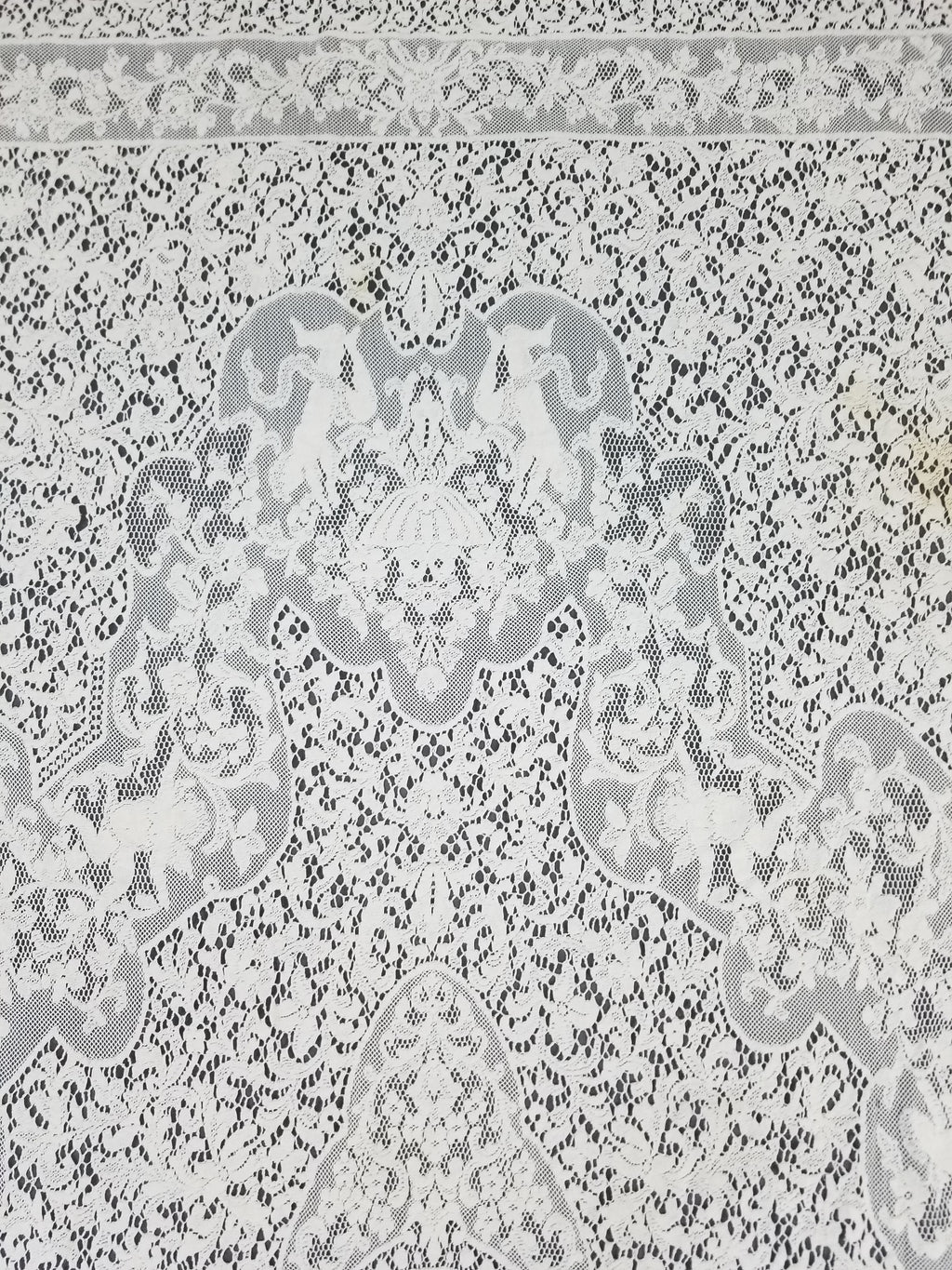 Vintage European Floral & Cherub Brussels Lace Tablecloth 250x50cm