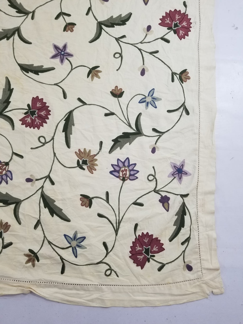 Vintage Traditional Kashmiri Crewel Embroidered Floral Bedspread 242x220cm