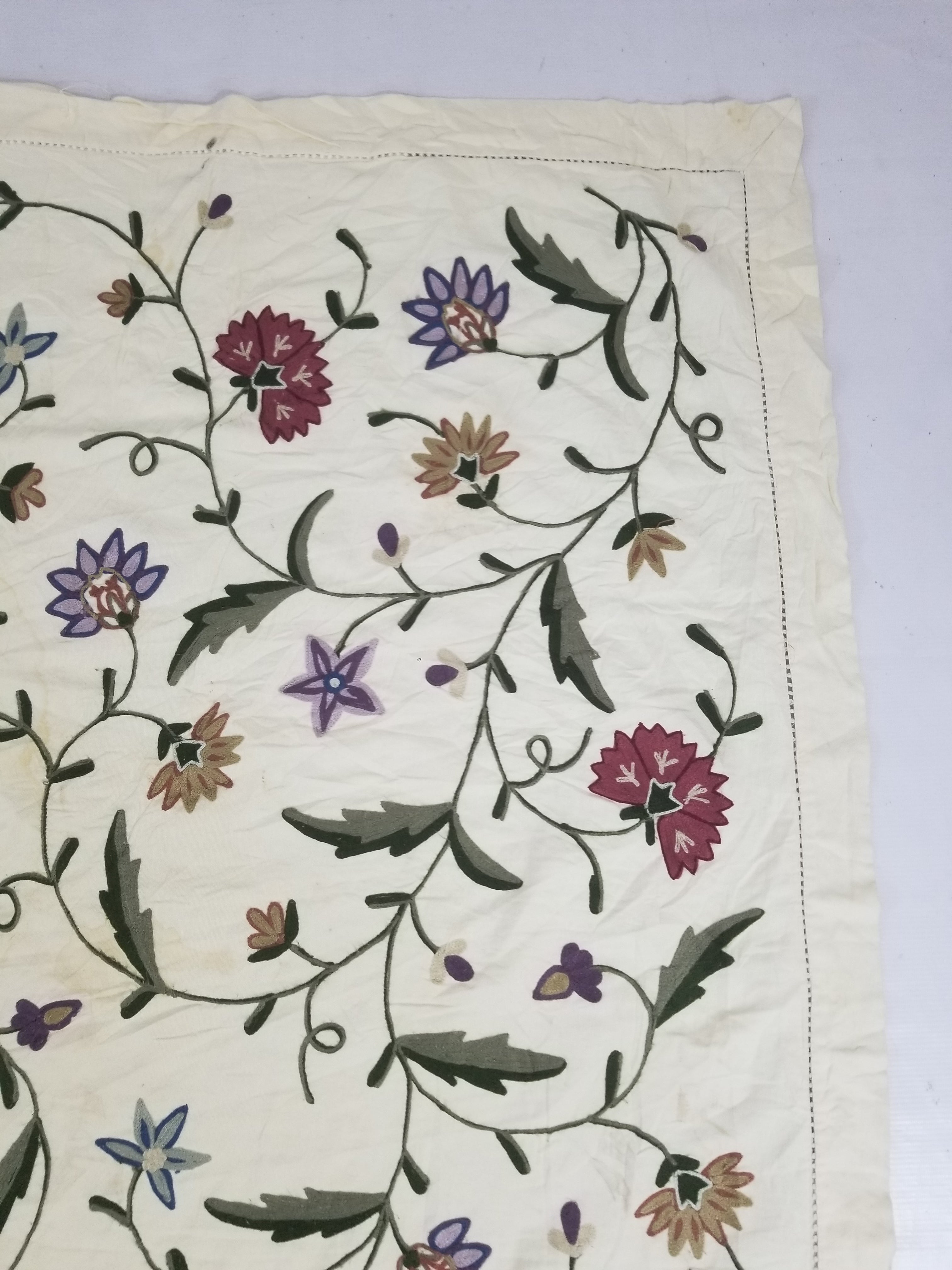 Vintage Traditional Kashmiri Crewel Embroidered Floral Bedspread 242x220cm