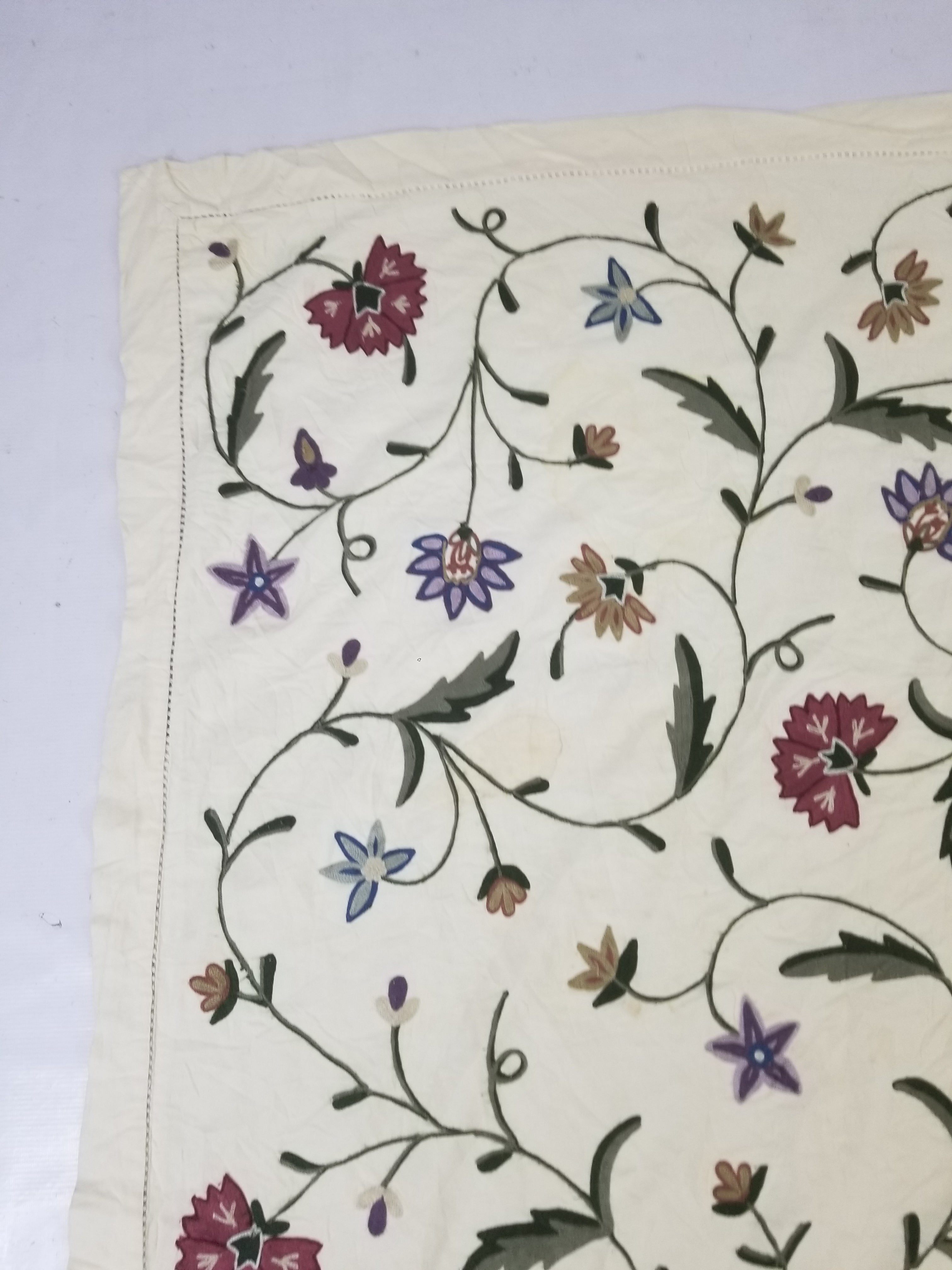 Vintage Traditional Kashmiri Crewel Embroidered Floral Bedspread 242x220cm