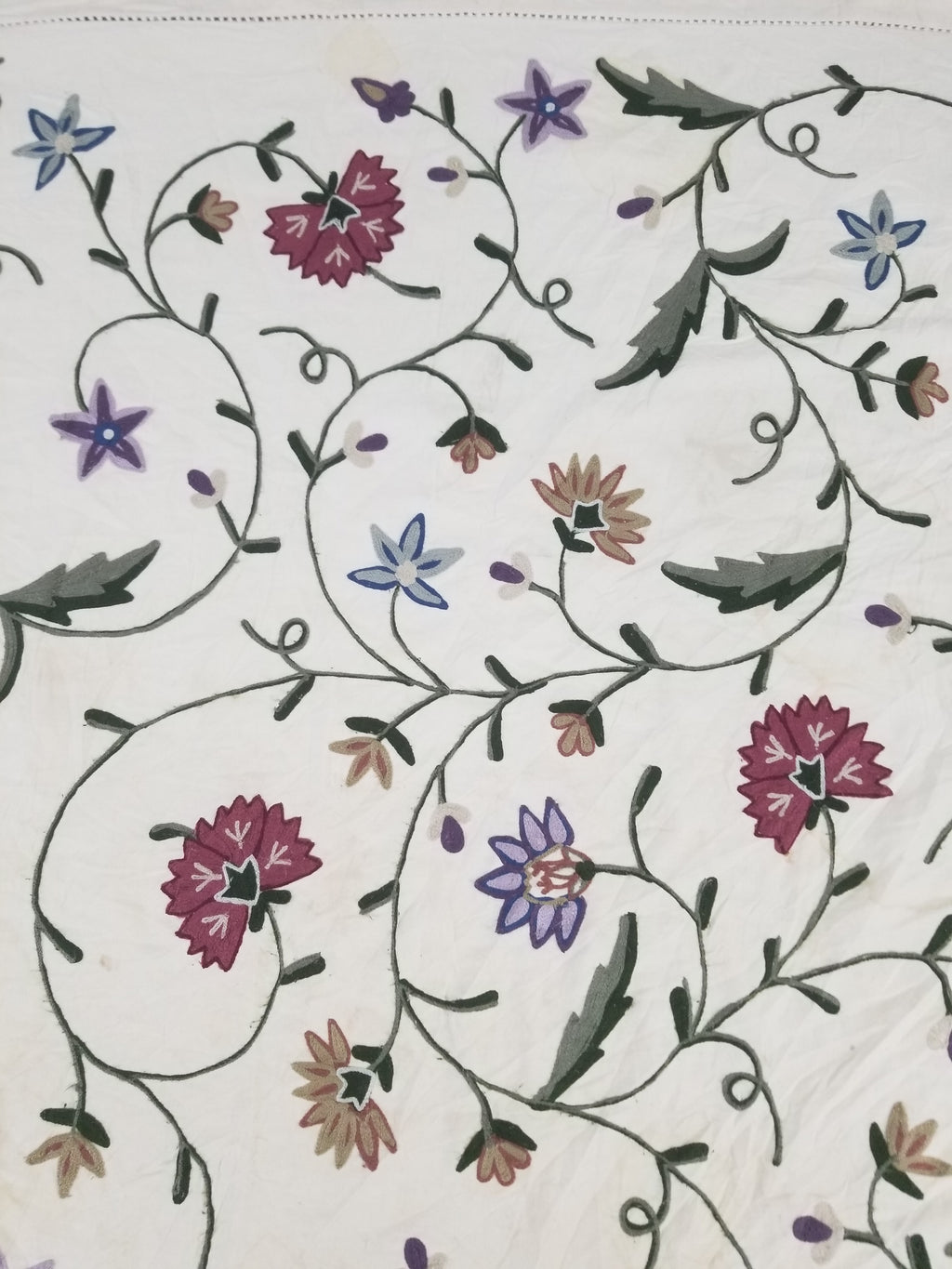 Vintage Traditional Kashmiri Crewel Embroidered Floral Bedspread 242x220cm