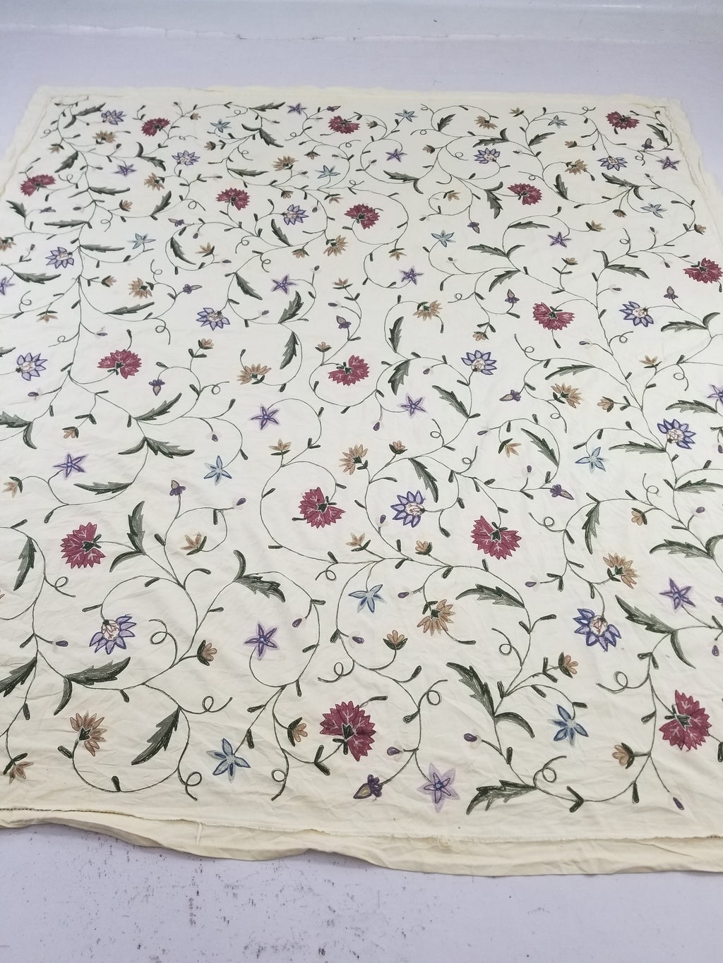 Vintage Traditional Kashmiri Crewel Embroidered Floral Bedspread 242x220cm