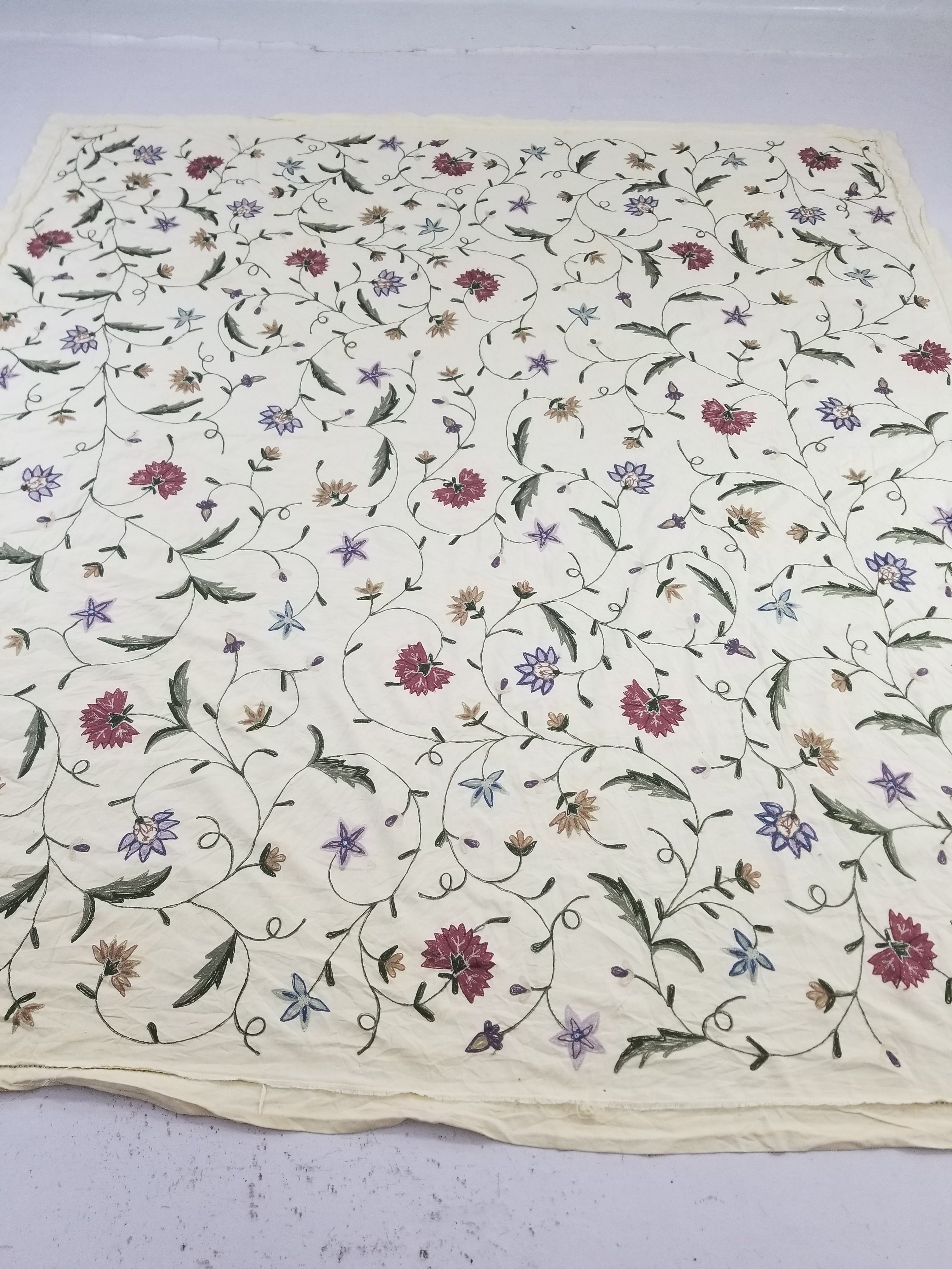 Vintage Traditional Kashmiri Crewel Embroidered Floral Bedspread 242x220cm