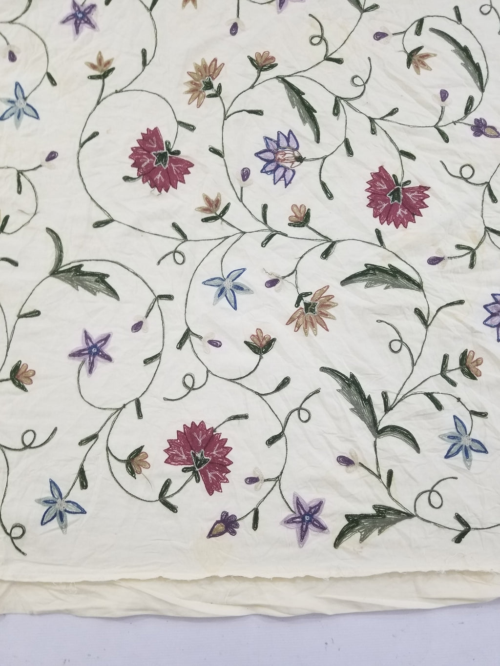 Vintage Traditional Kashmiri Crewel Embroidered Floral Bedspread 242x220cm