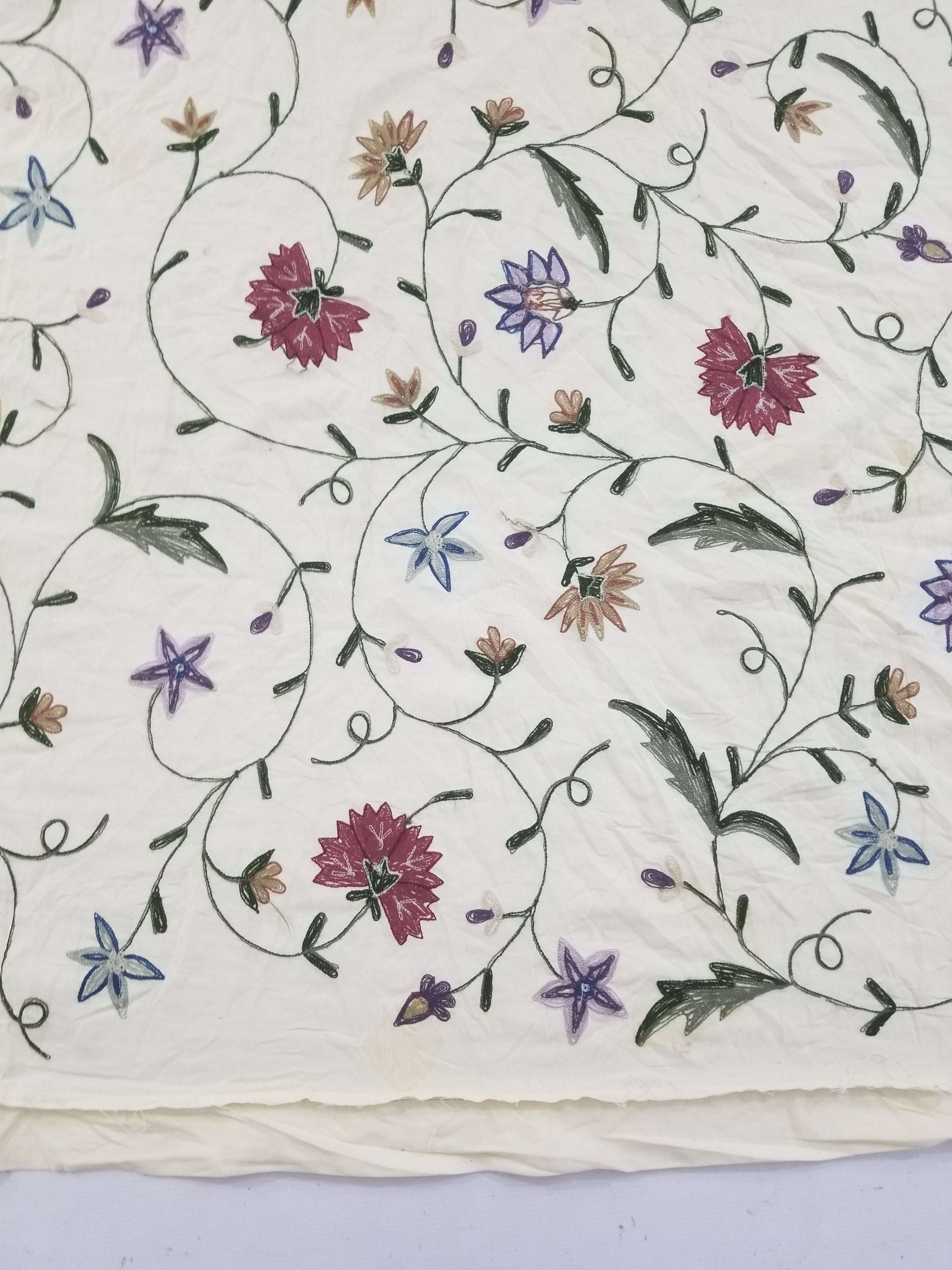 Vintage Traditional Kashmiri Crewel Embroidered Floral Bedspread 242x220cm