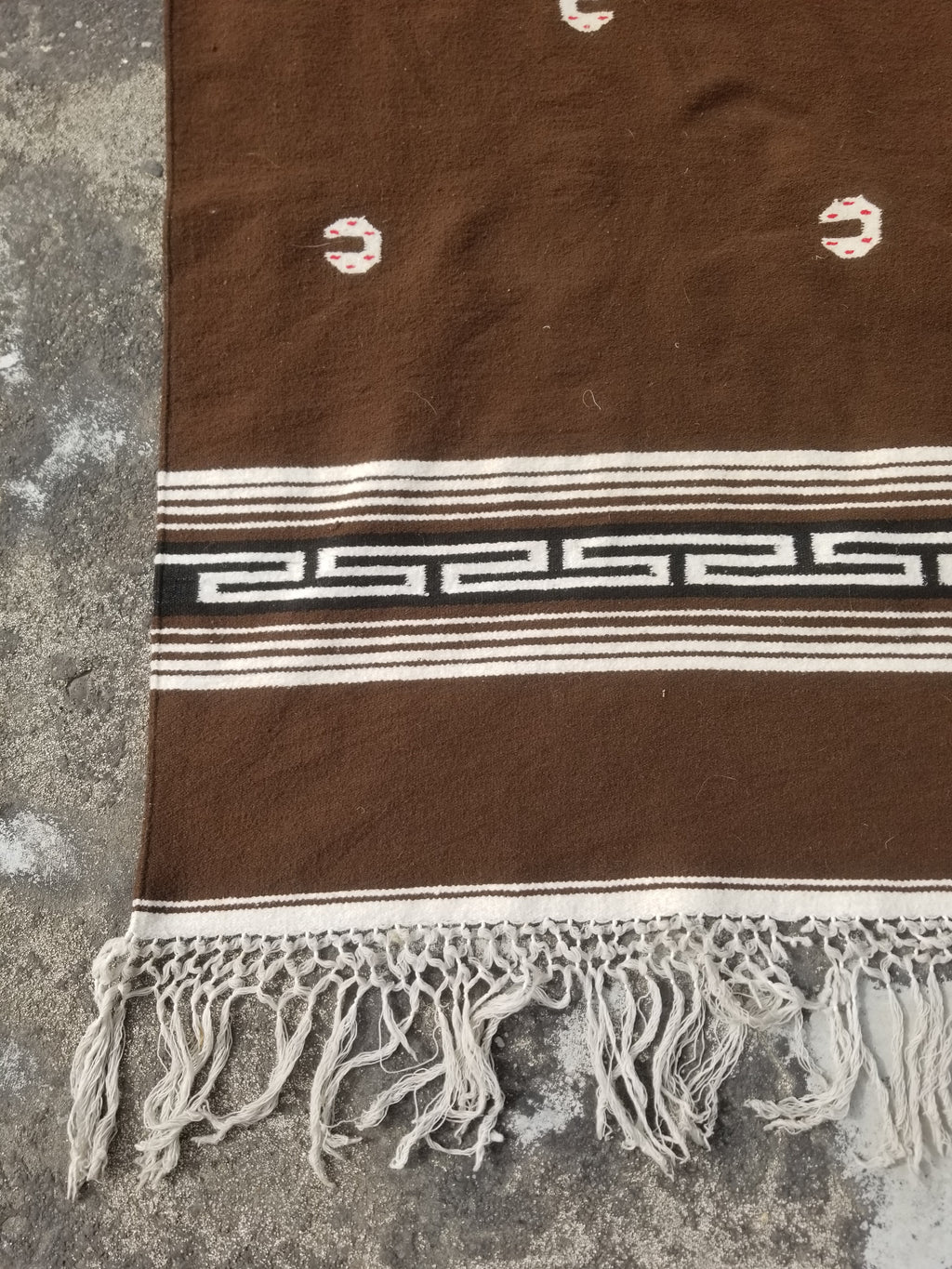 Vintage Handmade Mexican Tribal Medallion Wool Kilim Rug 209x122cm