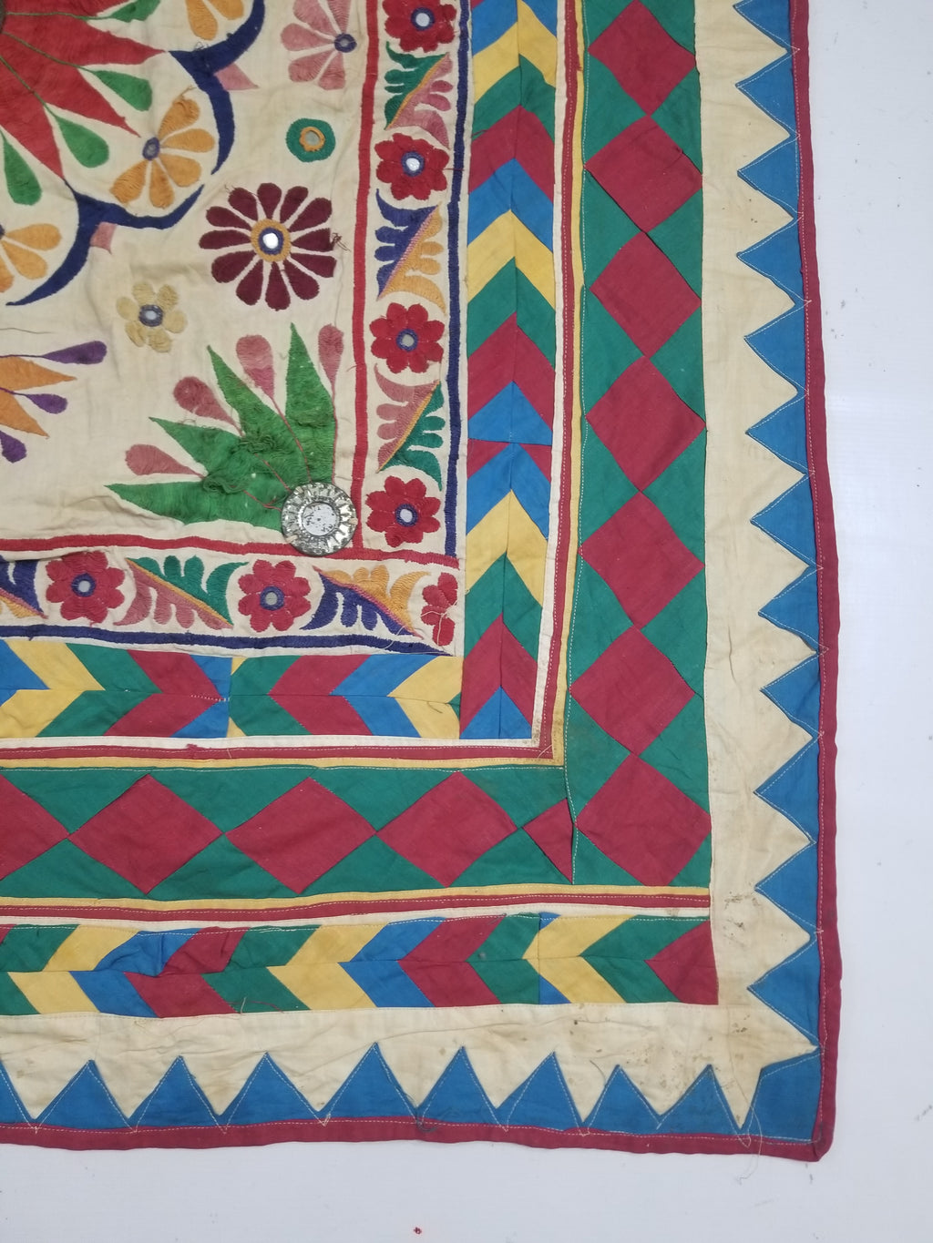Vintage Indian Kutch Floral Embroidered Mirrorwork Textile Shawl 180x84cm