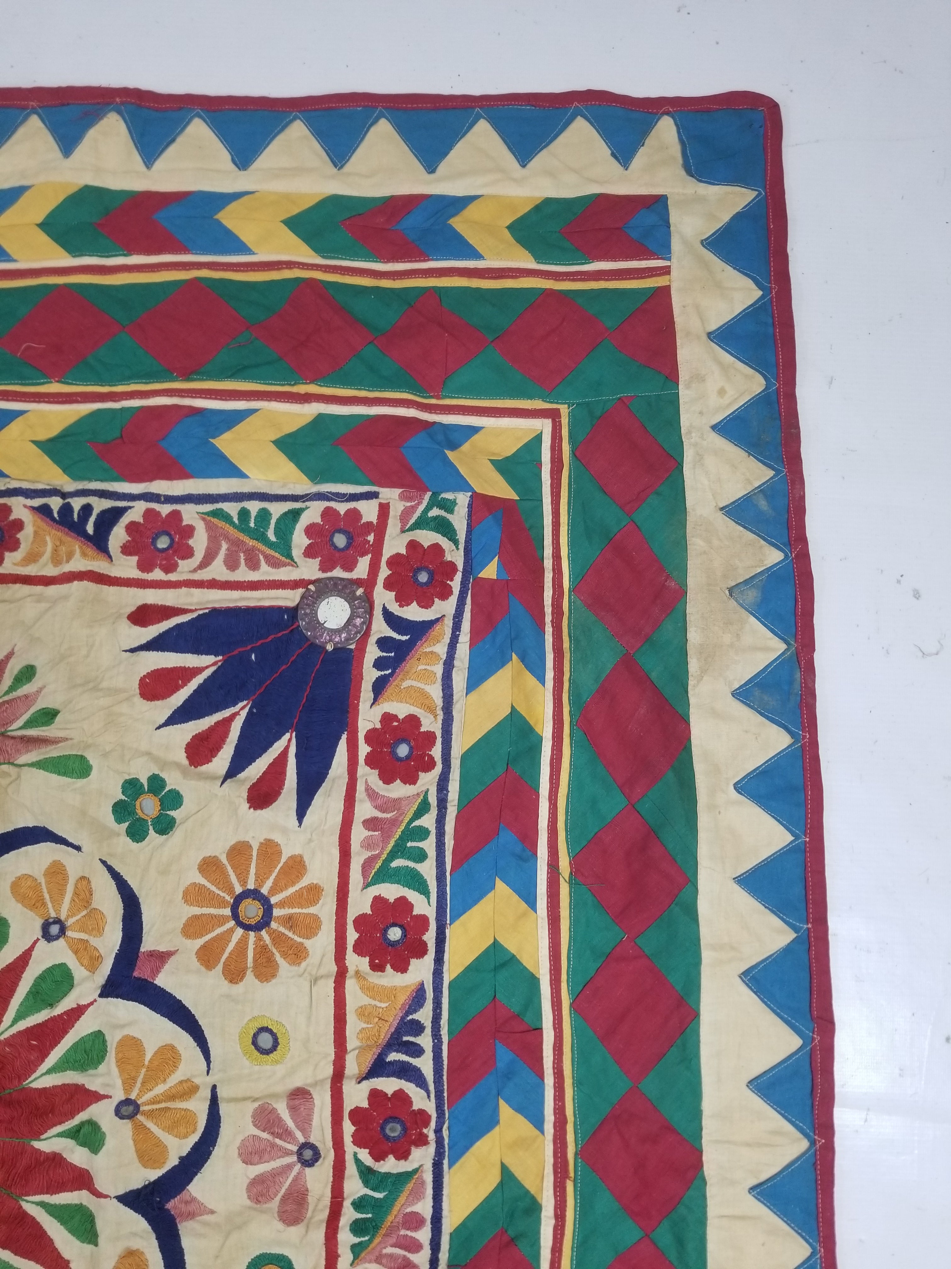 Vintage Indian Kutch Floral Embroidered Mirrorwork Textile Shawl 180x84cm
