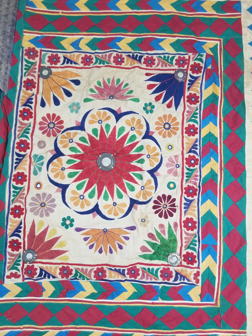 Vintage Indian Kutch Floral Embroidered Mirrorwork Textile Shawl 180x84cm