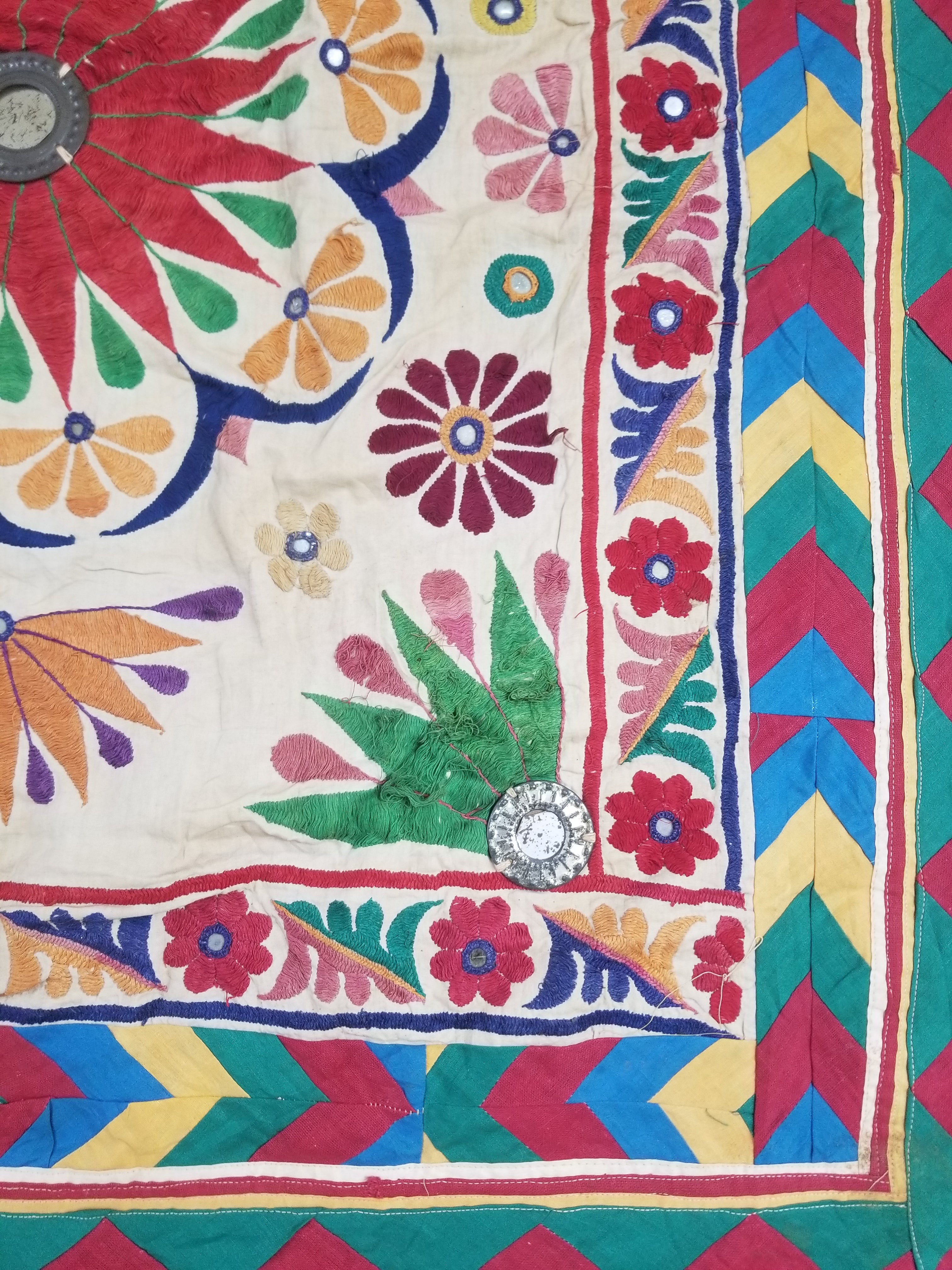Vintage Indian Kutch Floral Embroidered Mirrorwork Textile Shawl 180x84cm