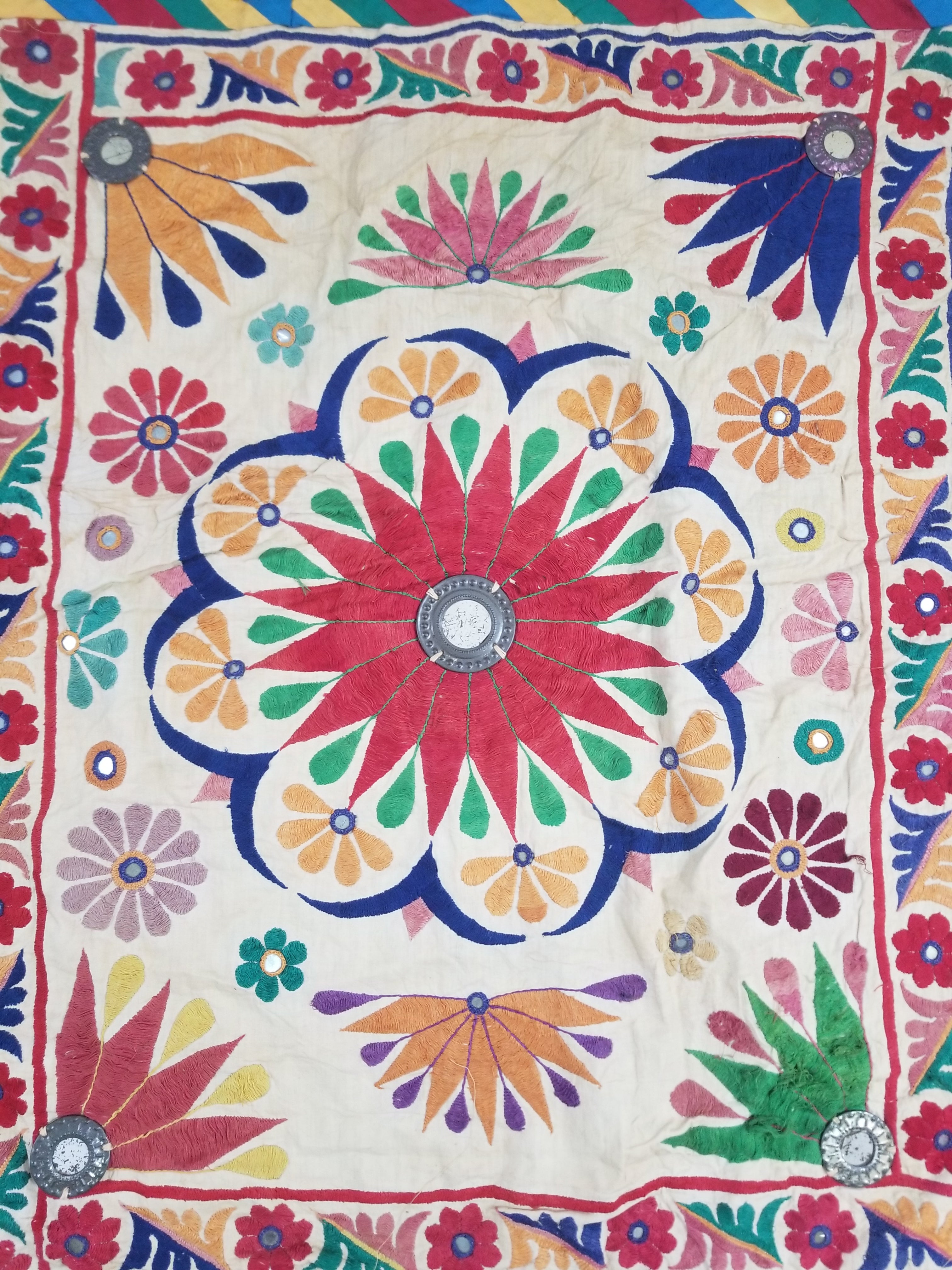 Vintage Indian Kutch Floral Embroidered Mirrorwork Textile Shawl 180x84cm