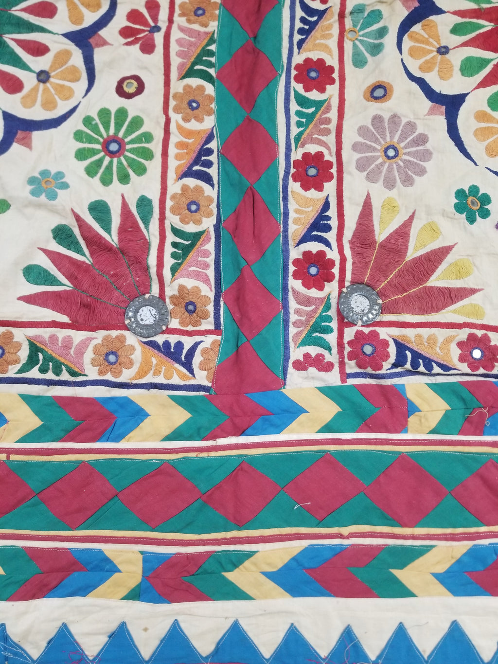 Vintage Indian Kutch Floral Embroidered Mirrorwork Textile Shawl 180x84cm