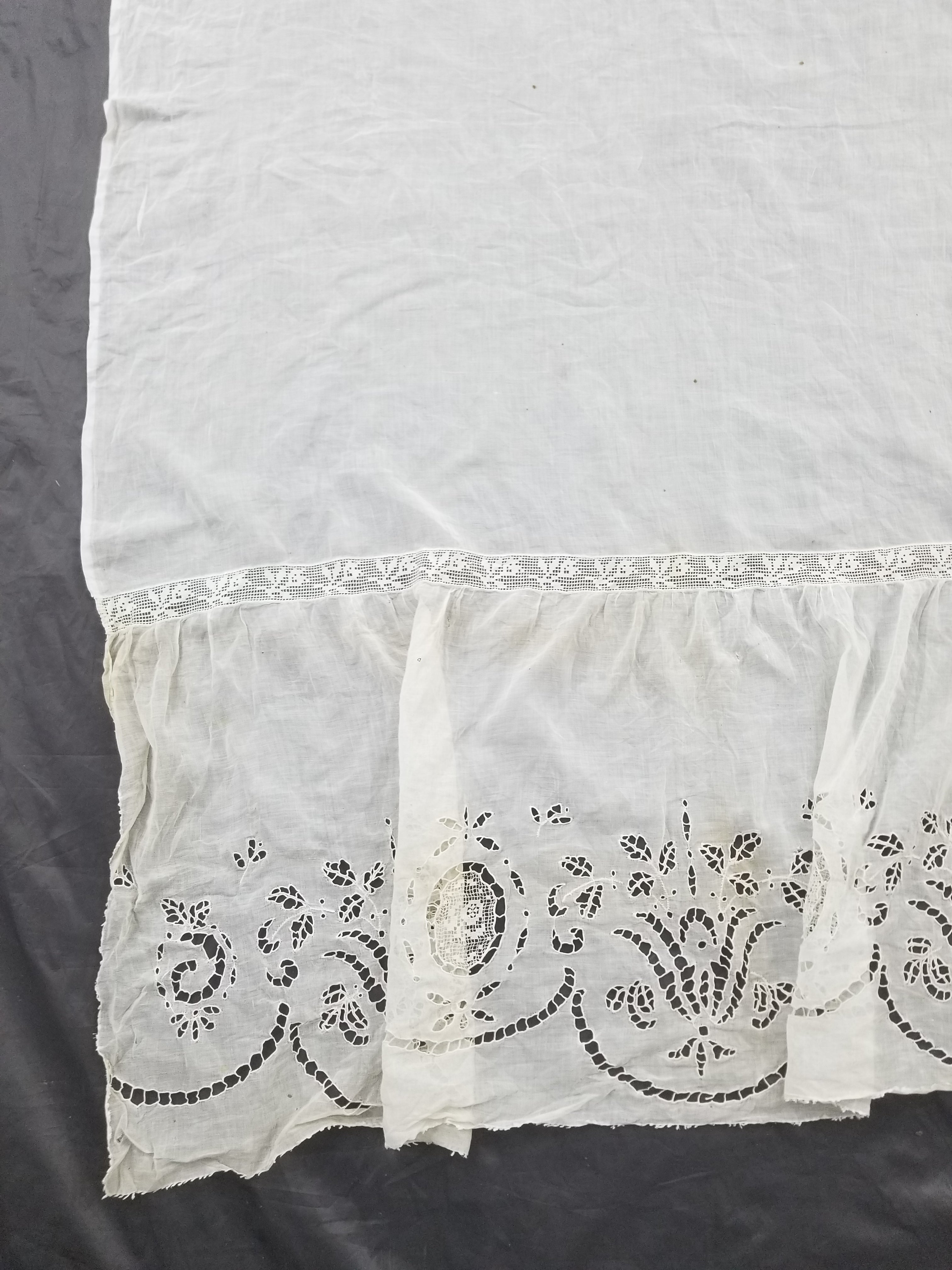 Antique Italian Filet Lace Cherub Floral Cutwork Tablecloth 320x185cm