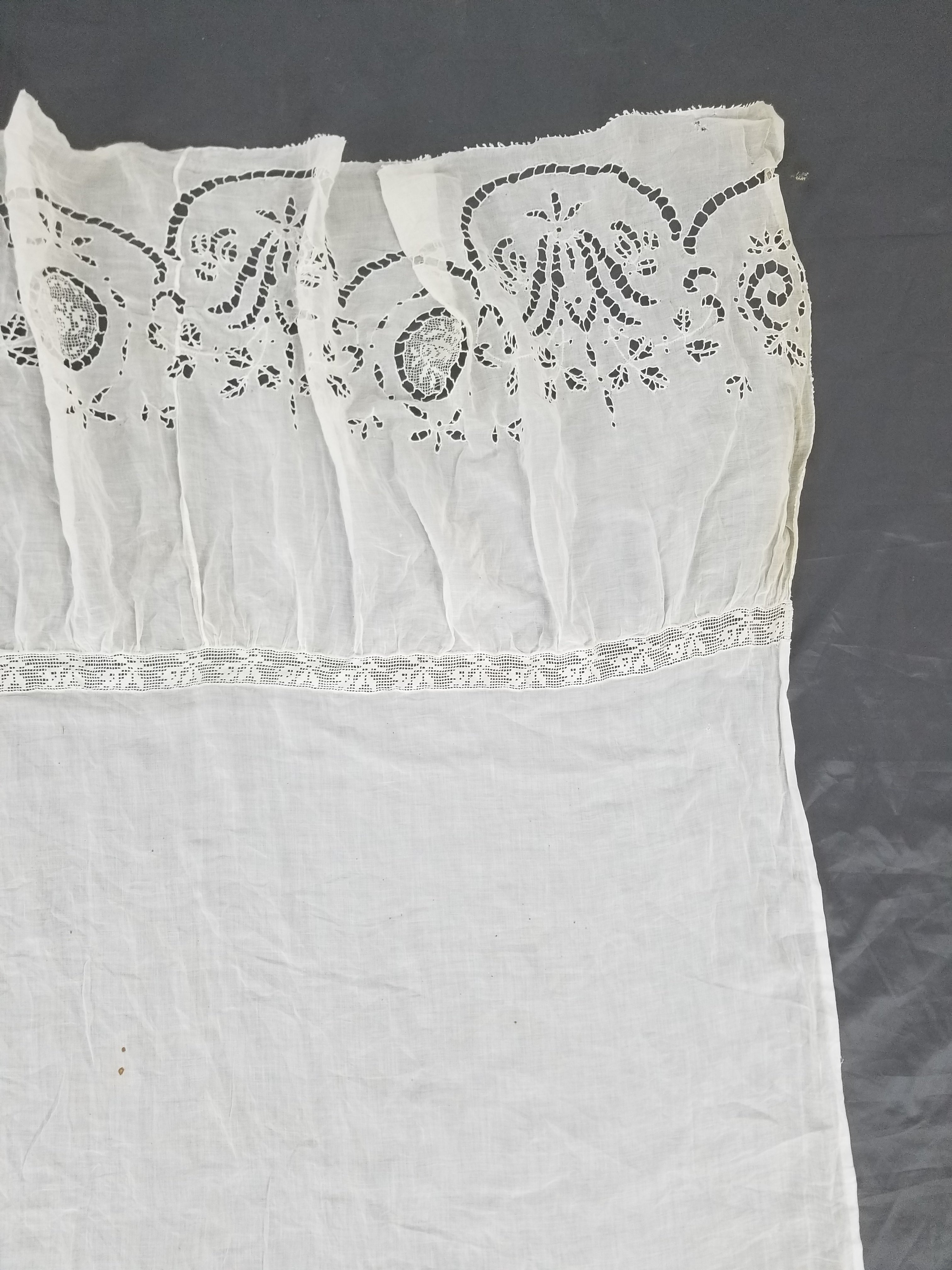 Antique Italian Filet Lace Cherub Floral Cutwork Tablecloth 320x185cm