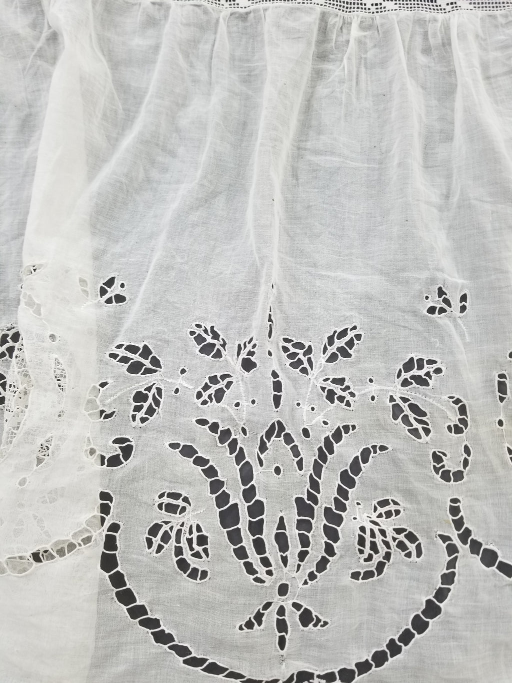 Antique Italian Filet Lace Cherub Floral Cutwork Tablecloth 320x185cm