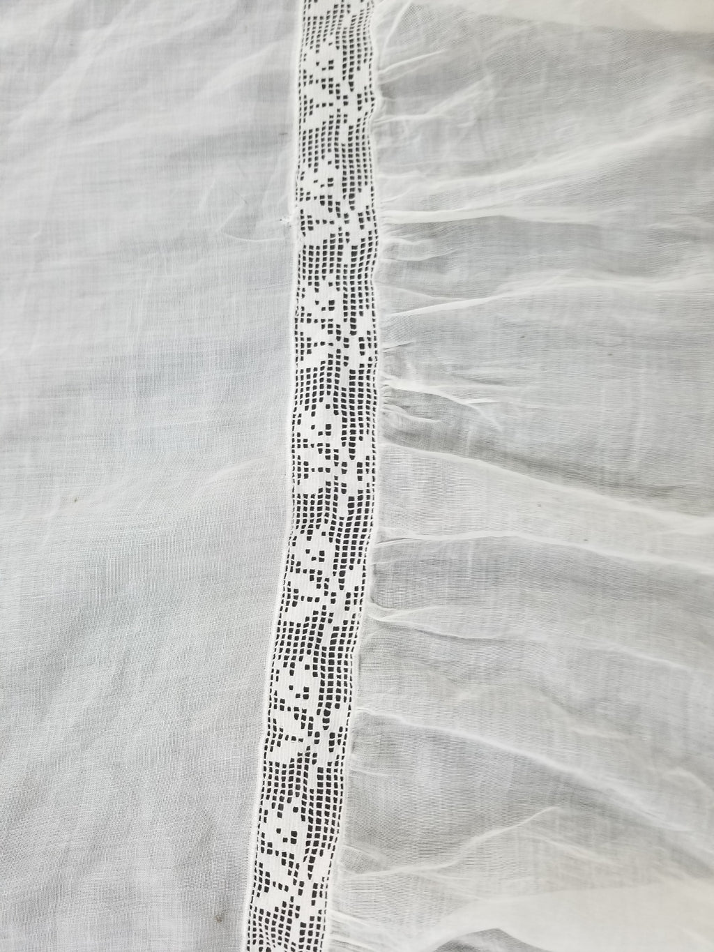 Antique Italian Filet Lace Cherub Floral Cutwork Tablecloth 320x185cm