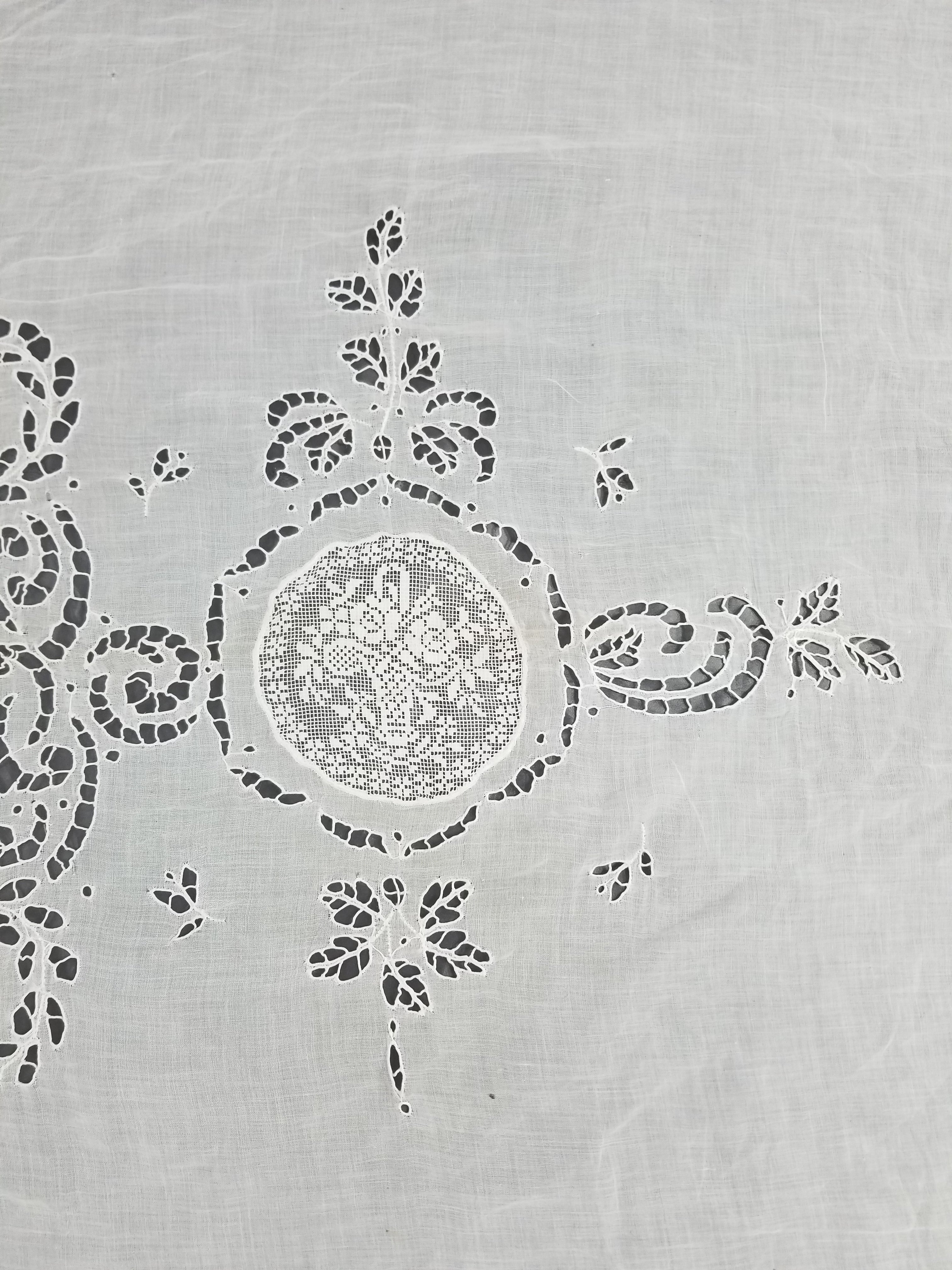 Antique Italian Filet Lace Cherub Floral Cutwork Tablecloth 320x185cm