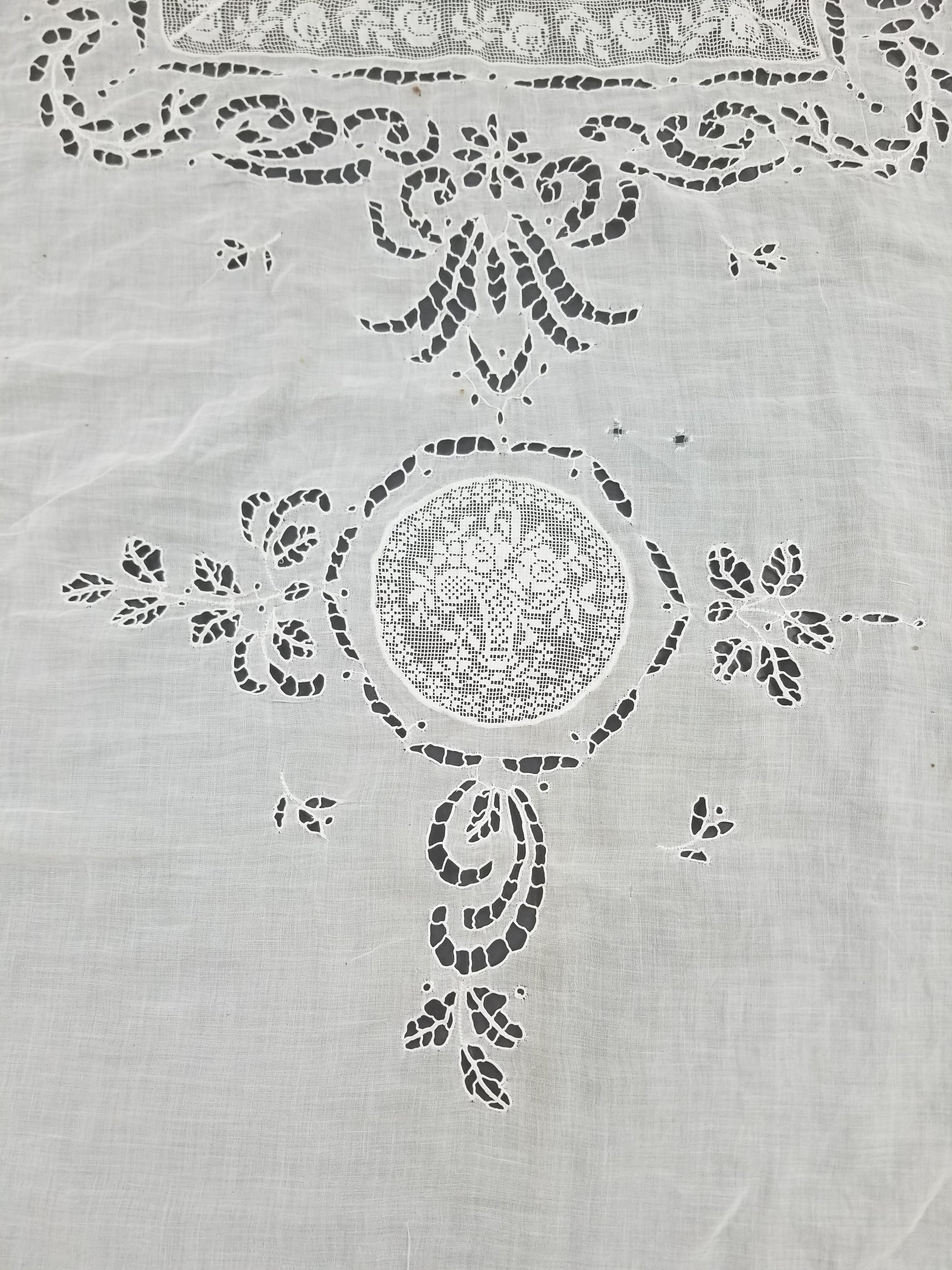 Antique Italian Filet Lace Cherub Floral Cutwork Tablecloth 320x185cm