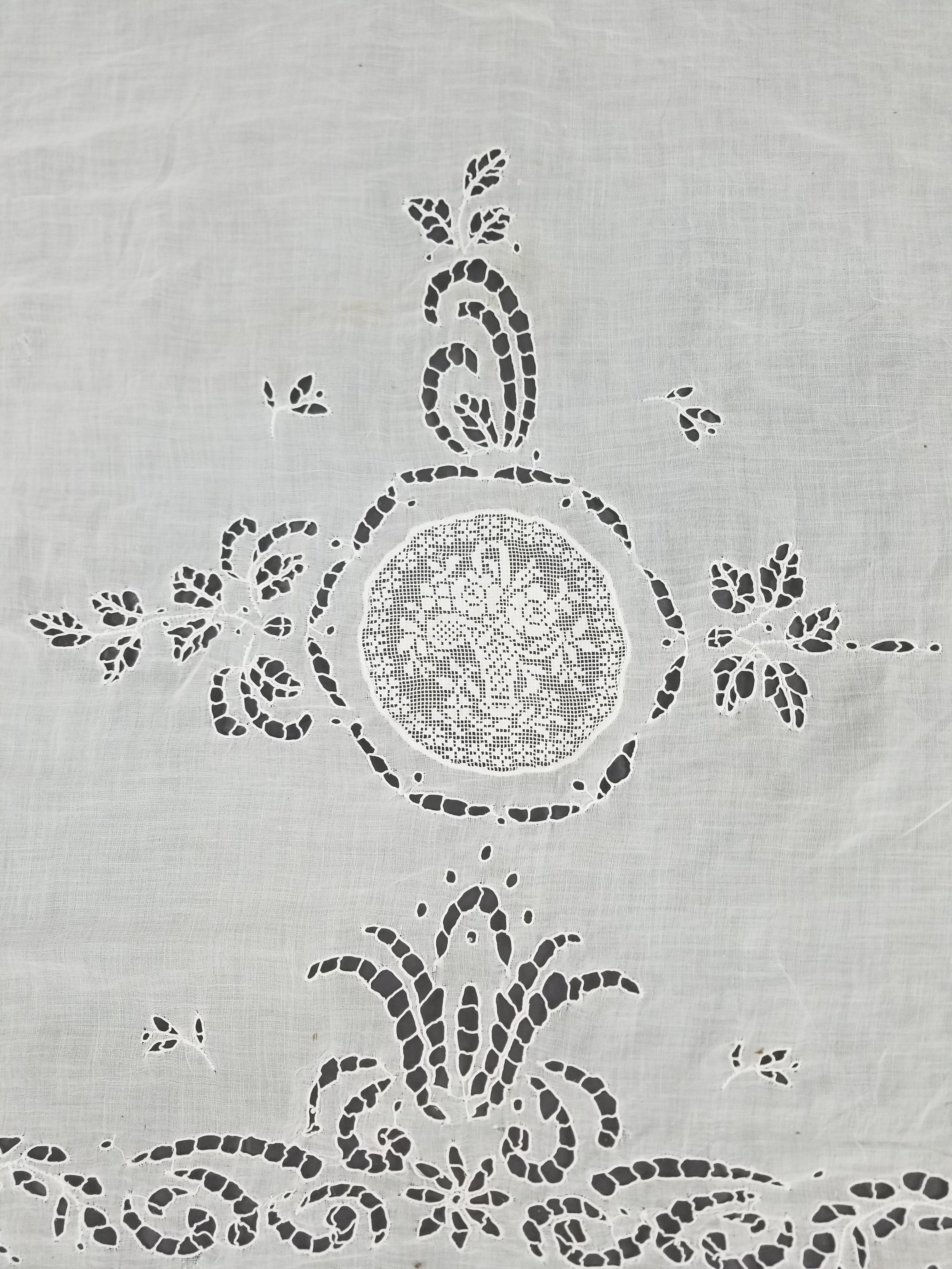 Antique Italian Filet Lace Cherub Floral Cutwork Tablecloth 320x185cm