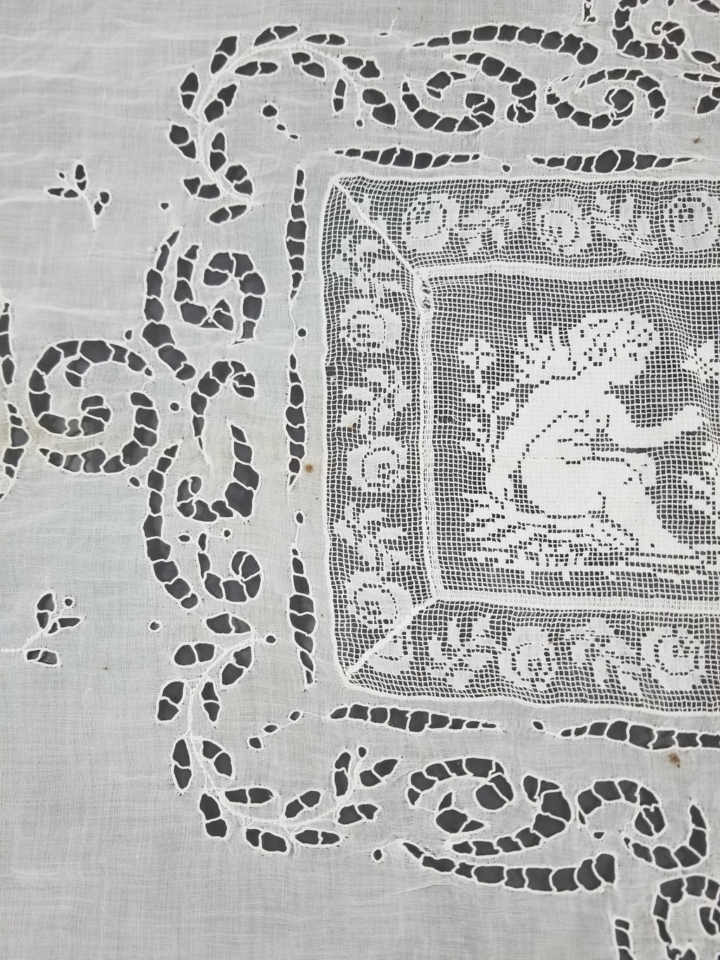 Antique Italian Filet Lace Cherub Floral Cutwork Tablecloth 320x185cm