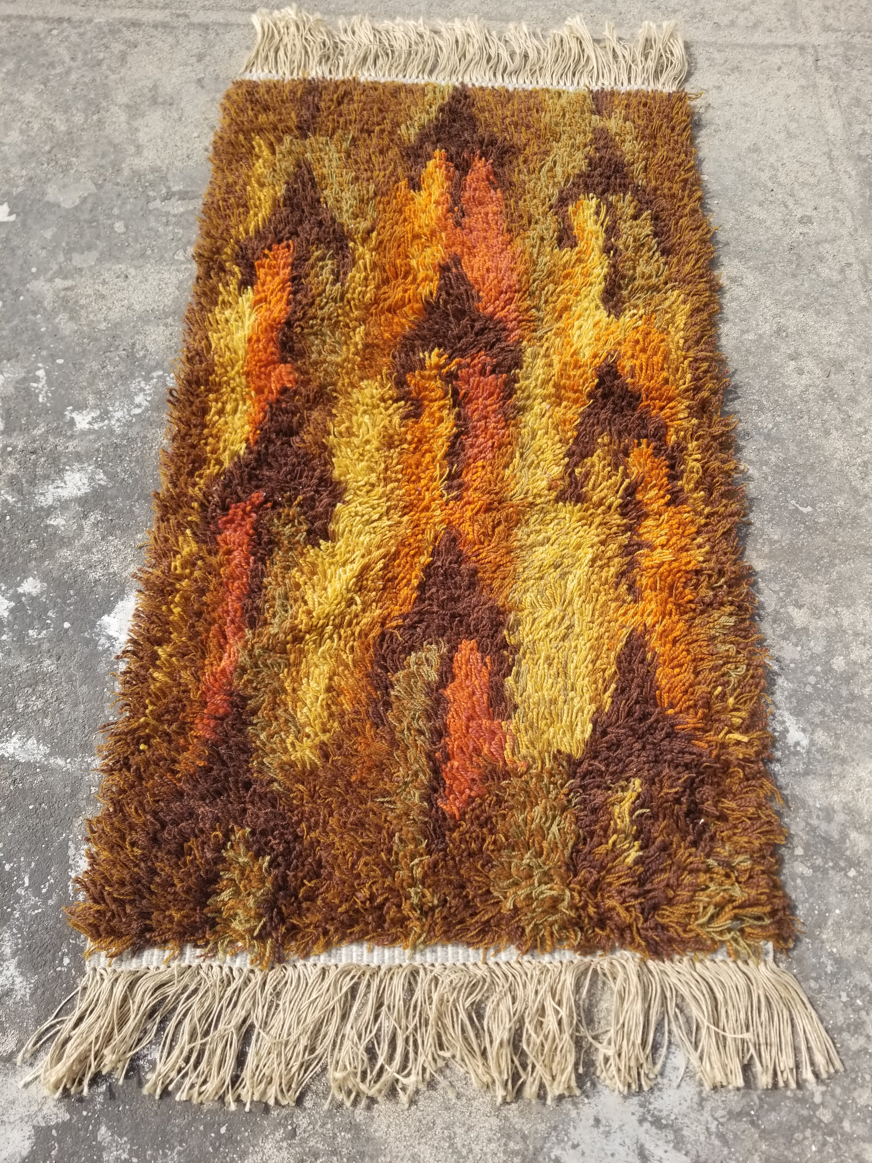 Vintage Traditional Handwoven Scandinavian Wool Shaggy Rya Rug 106x58cm