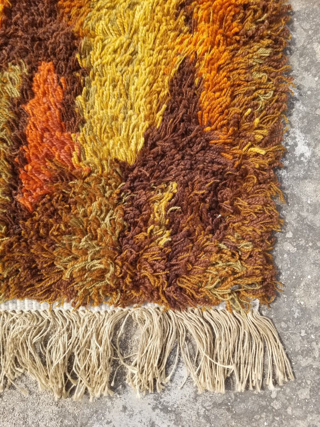 Vintage Traditional Handwoven Scandinavian Wool Shaggy Rya Rug 106x58cm