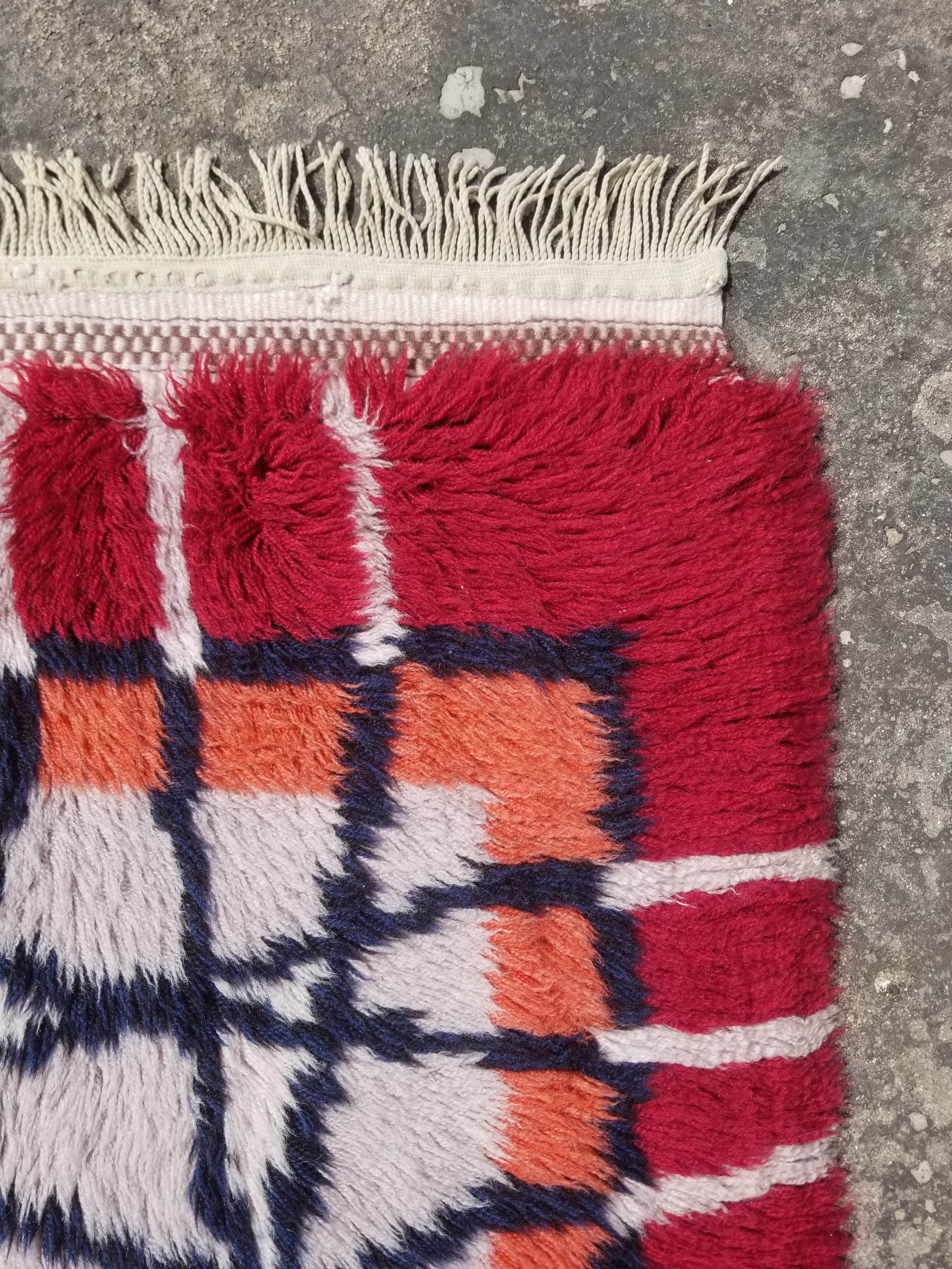 Vintage Traditional Handwoven Scandinavian Wool Shag Rya Rug 131x77cm