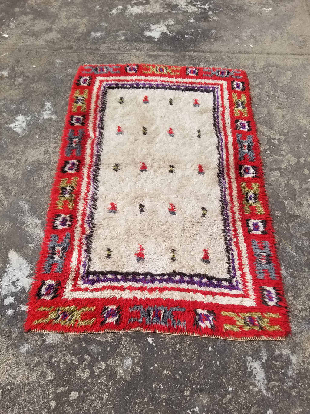 Vintage Traditional Handwoven Moroccan Azilal Wool Shaggy Rug 149x68cm