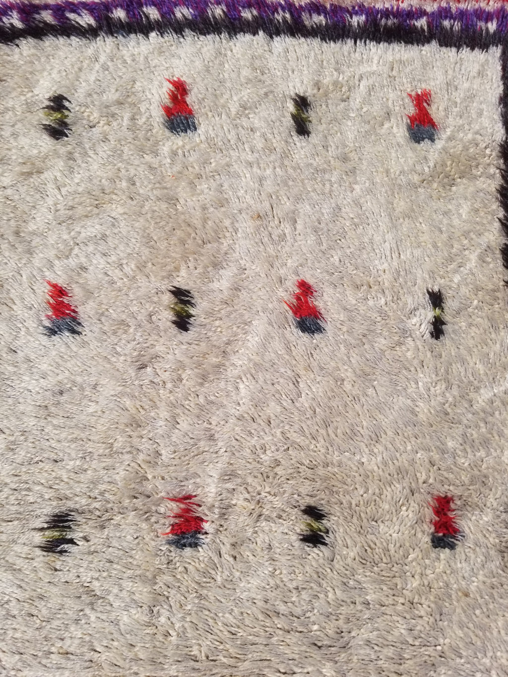 Vintage Traditional Handwoven Moroccan Azilal Wool Shaggy Rug 149x68cm
