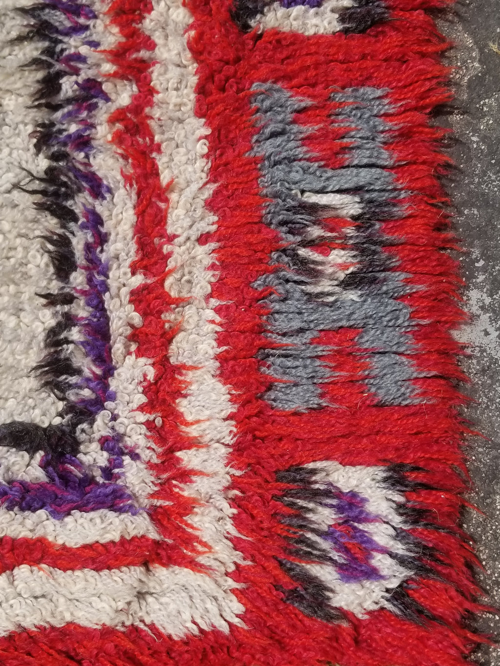 Vintage Traditional Handwoven Moroccan Azilal Wool Shaggy Rug 149x68cm