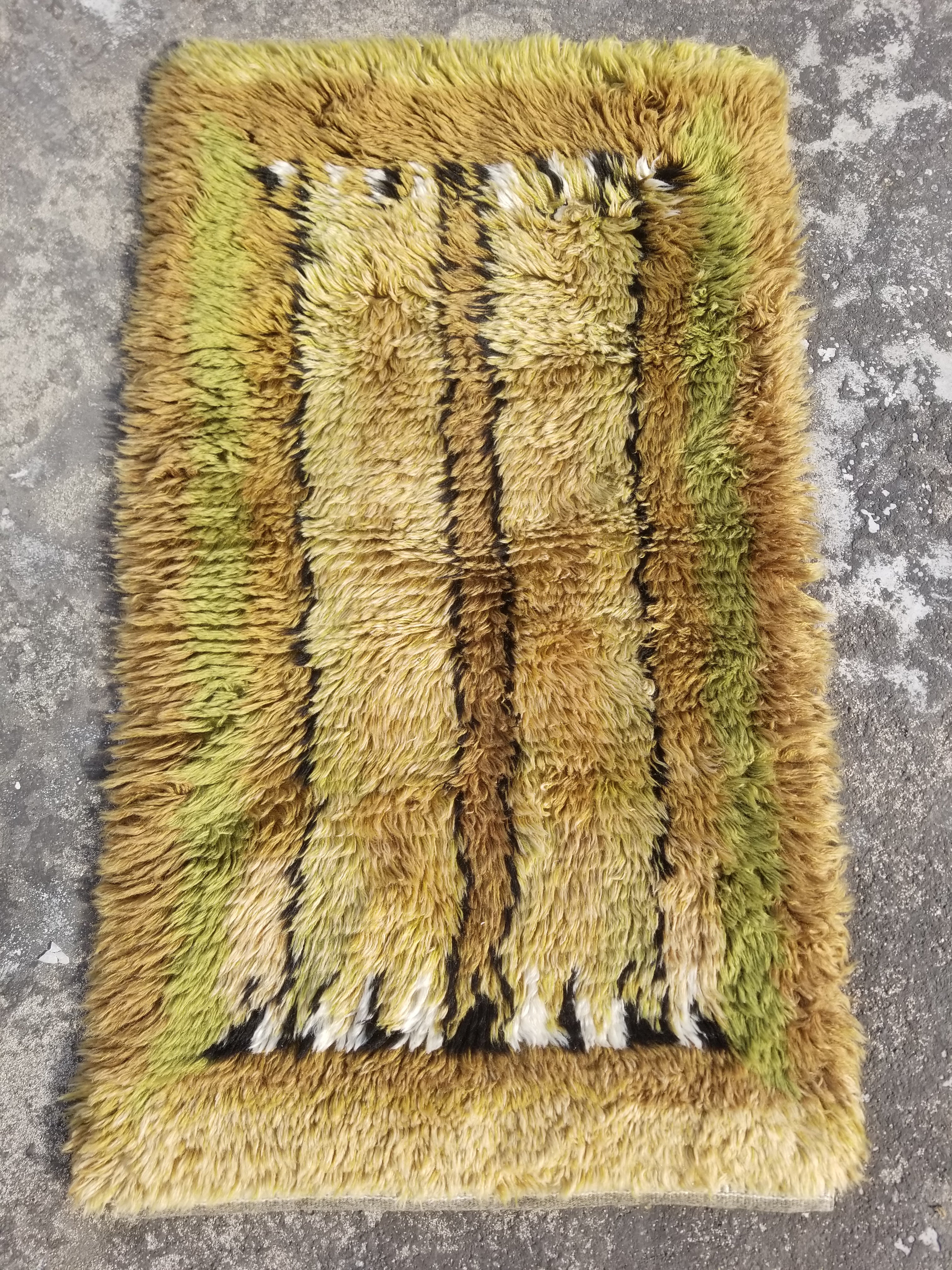 Vintage Traditional Handmade Scandinavian Wool Rya Shag Rug 106x66cm