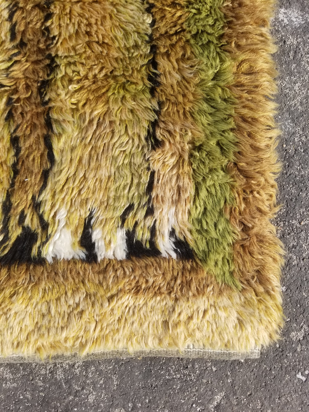 Vintage Traditional Handmade Scandinavian Wool Rya Shag Rug 106x66cm