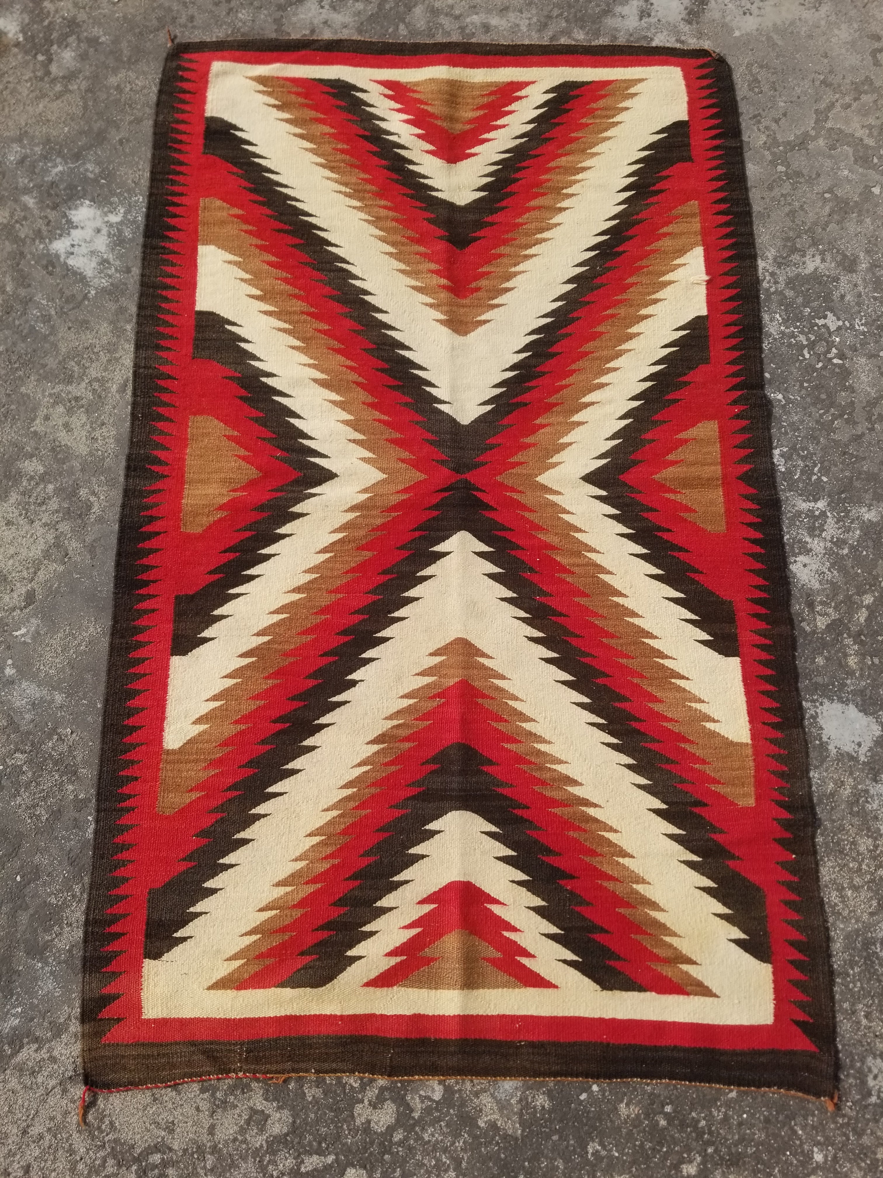 Vintage Handwoven Native American Navajo Eye Dazzler Pattern Wool Rug 149x89cm